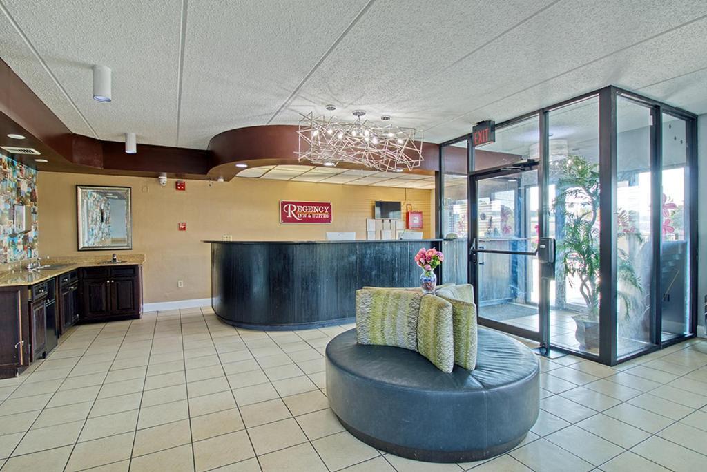Regency Inn & Suites photo 12