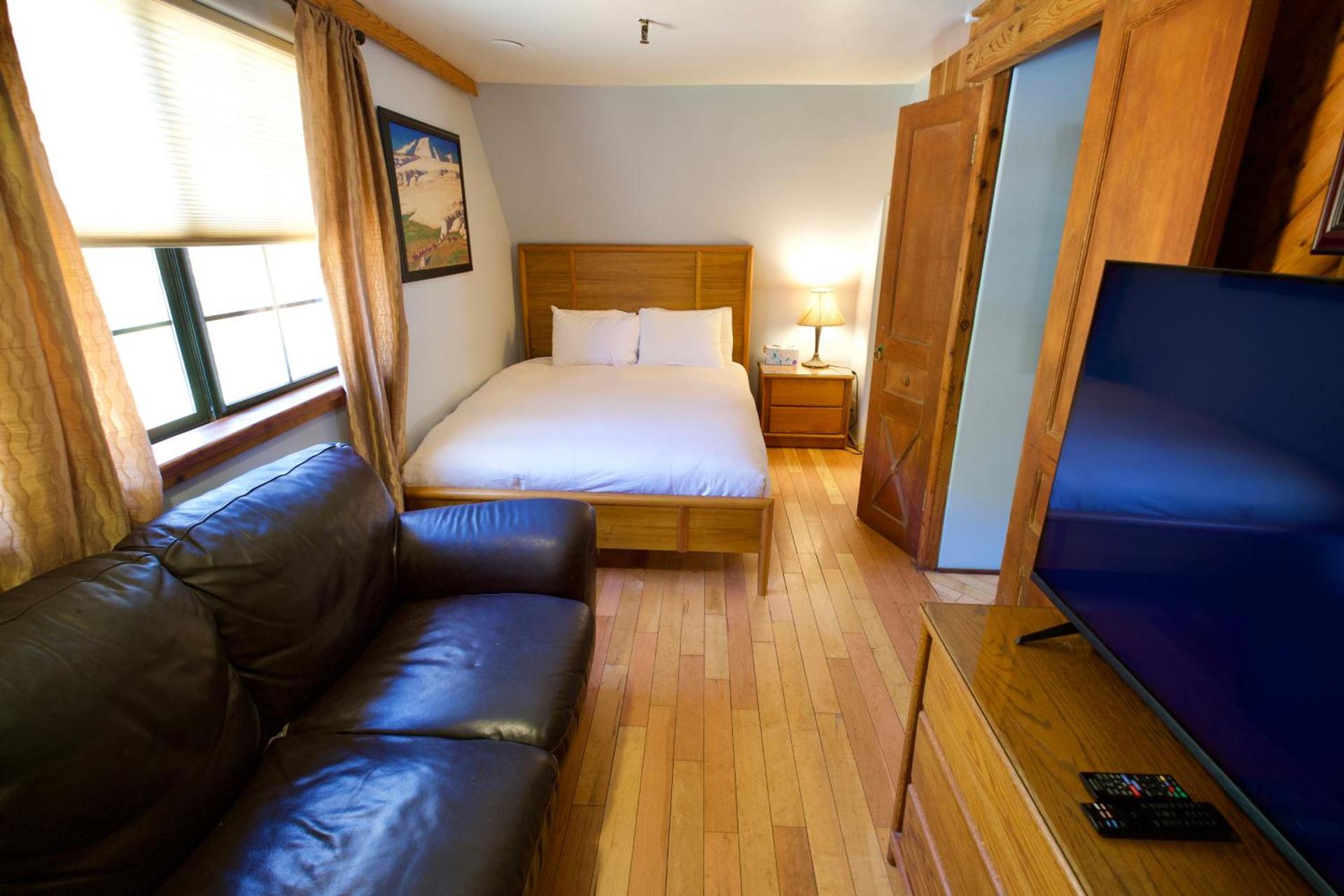 Yosemite Bug Rustic Mountain Resort photo 23