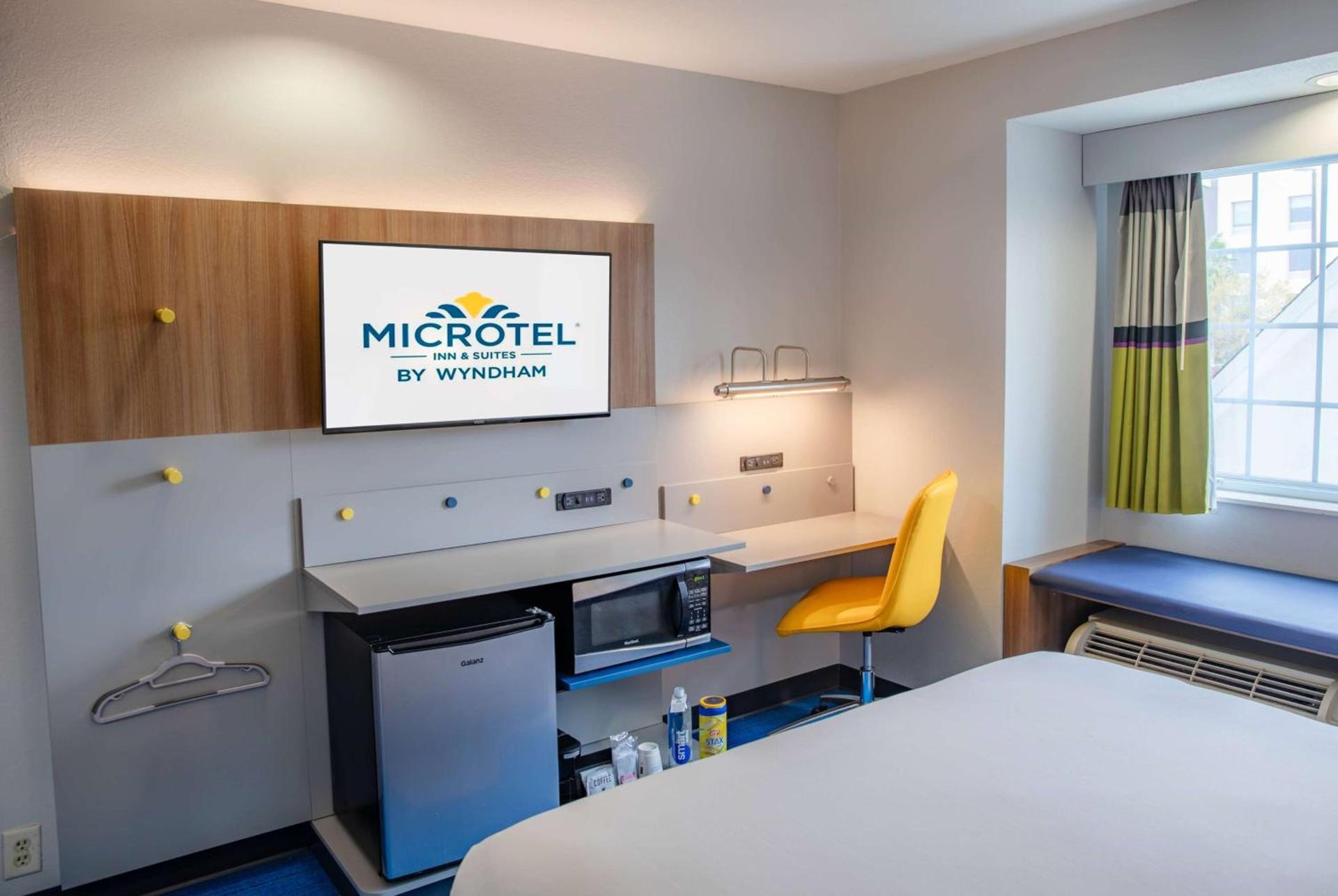 Microtel Inn & Suites by Wyndham Kingsland Naval Base I-95 photo 34