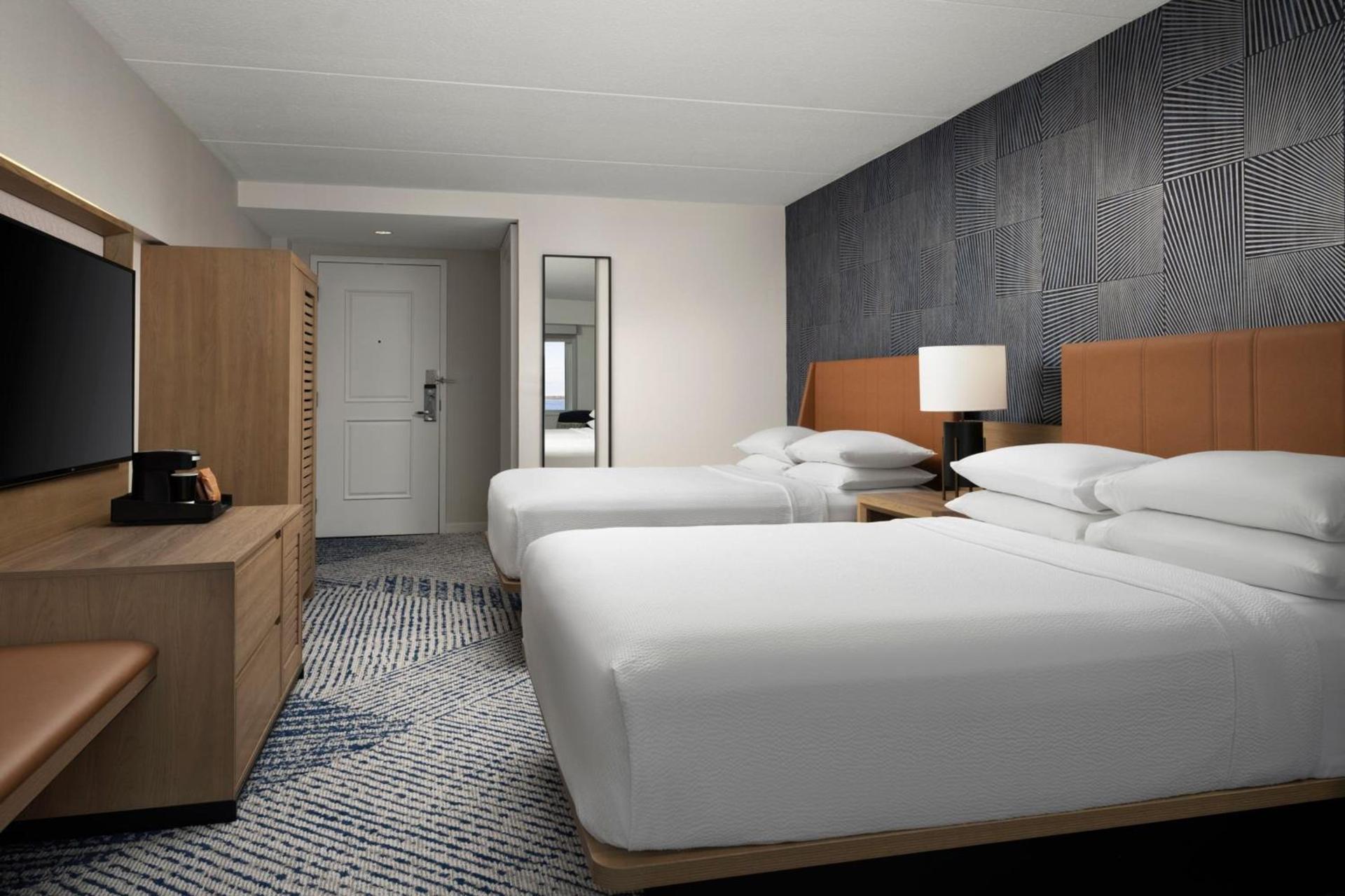 Sheraton Erie Bayfront Hotel photo 13
