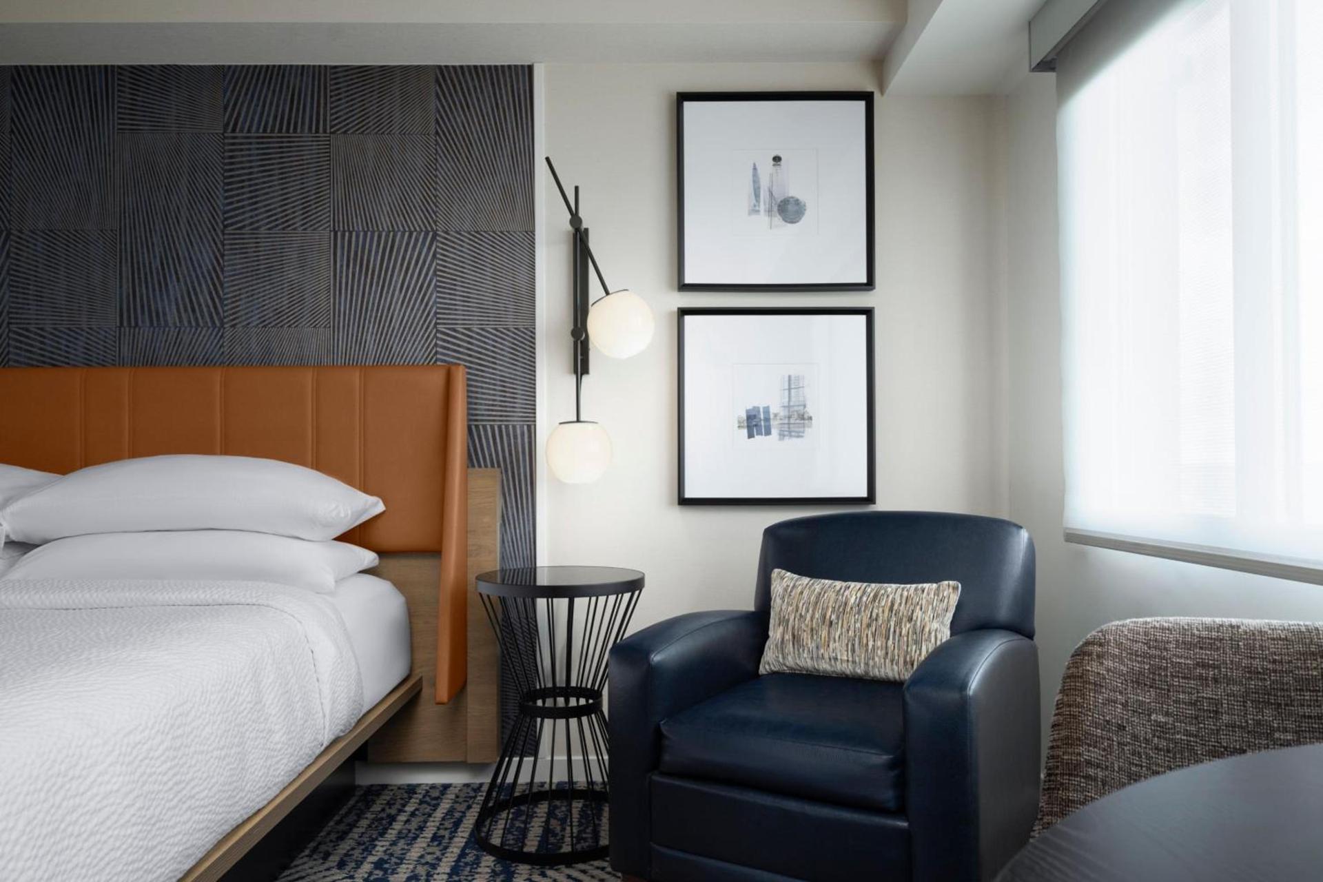Sheraton Erie Bayfront Hotel photo 14