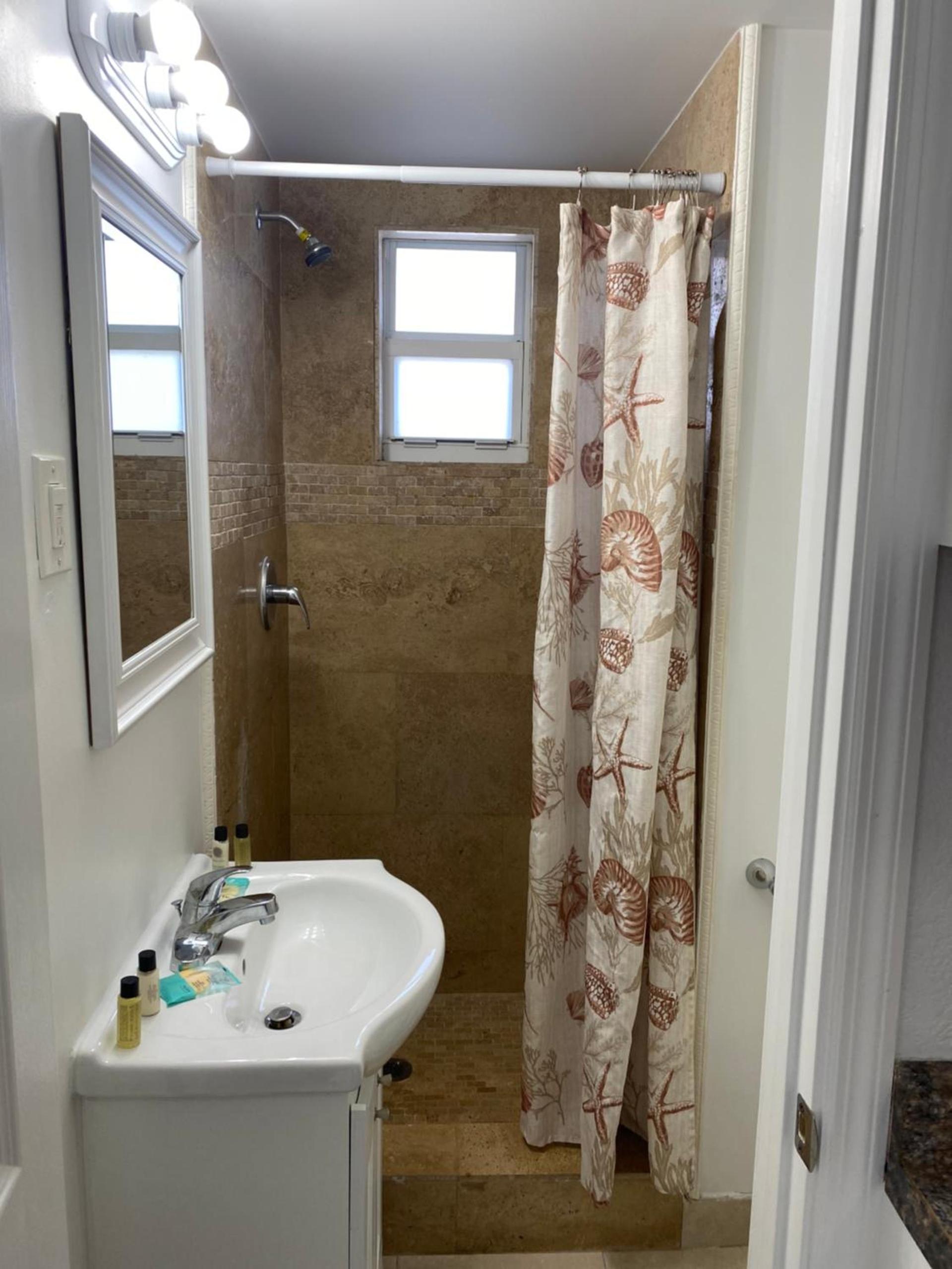 Coral Key Inn photo 52