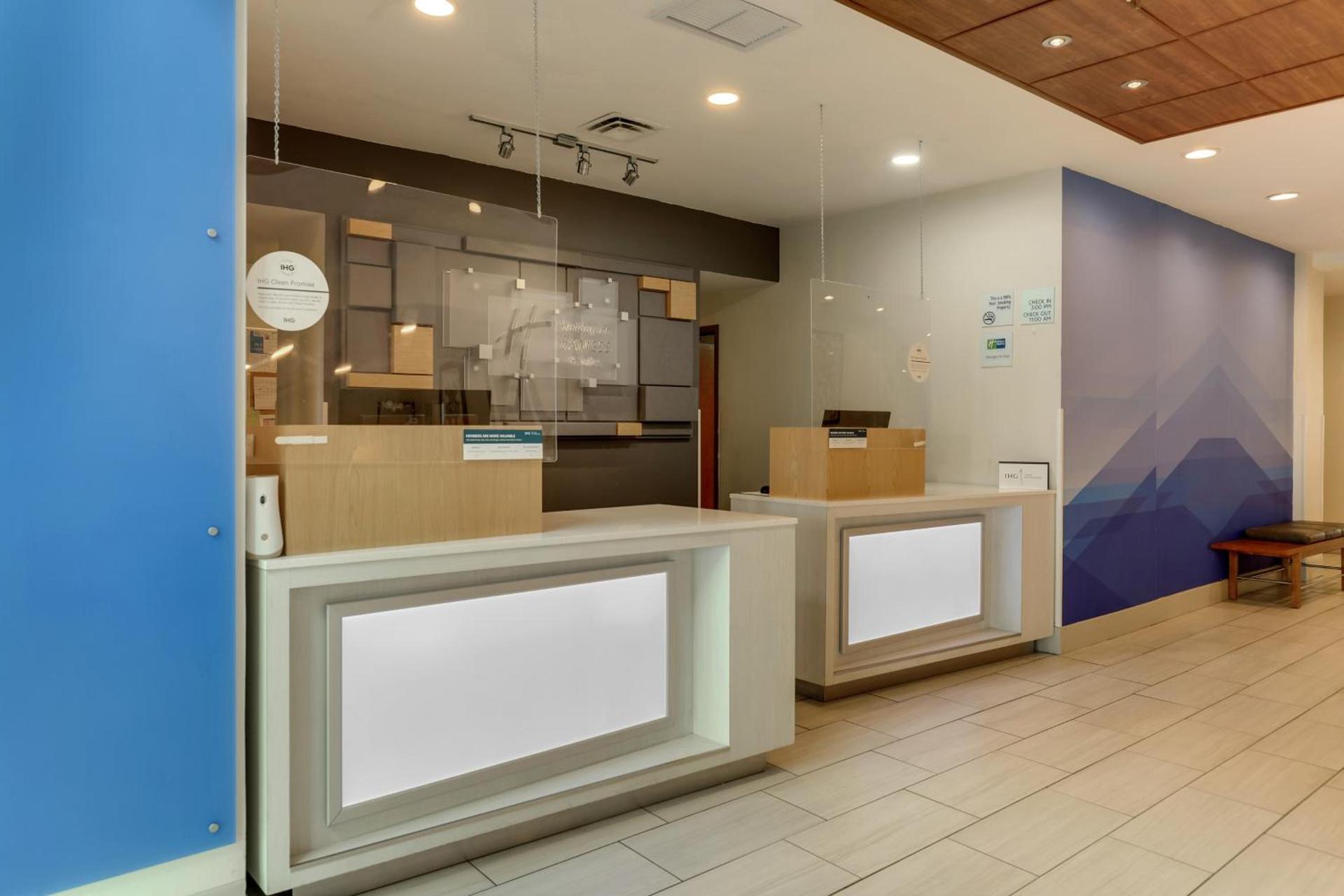 Holiday Inn Express Hotel & Suites Bryan-Montpelier by IHG photo 43