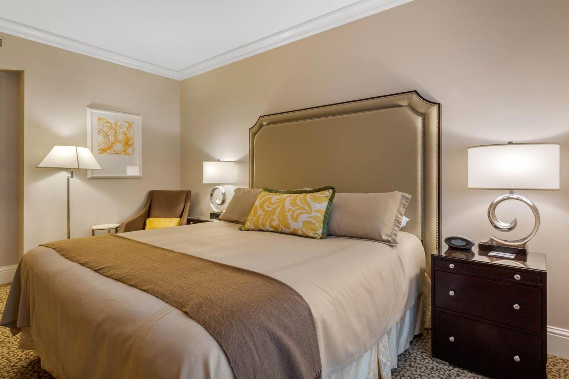 Omni Berkshire Place photo 78