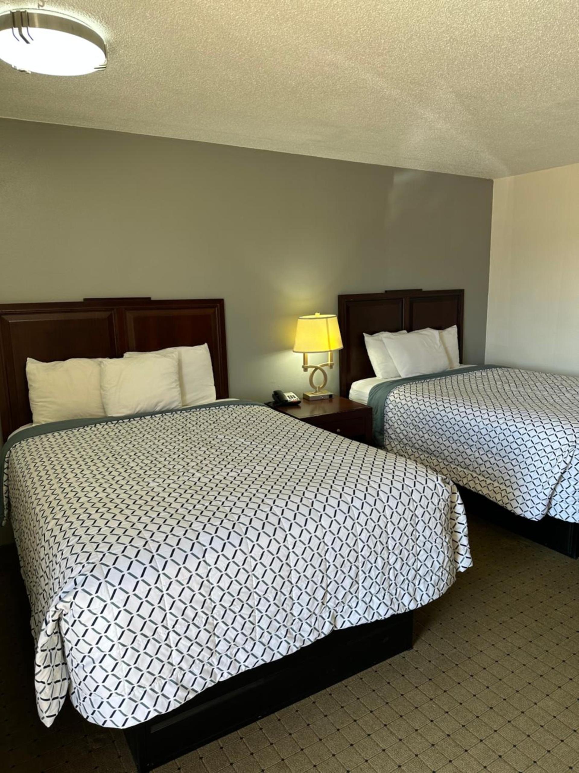 Budget Inn Motel photo 6