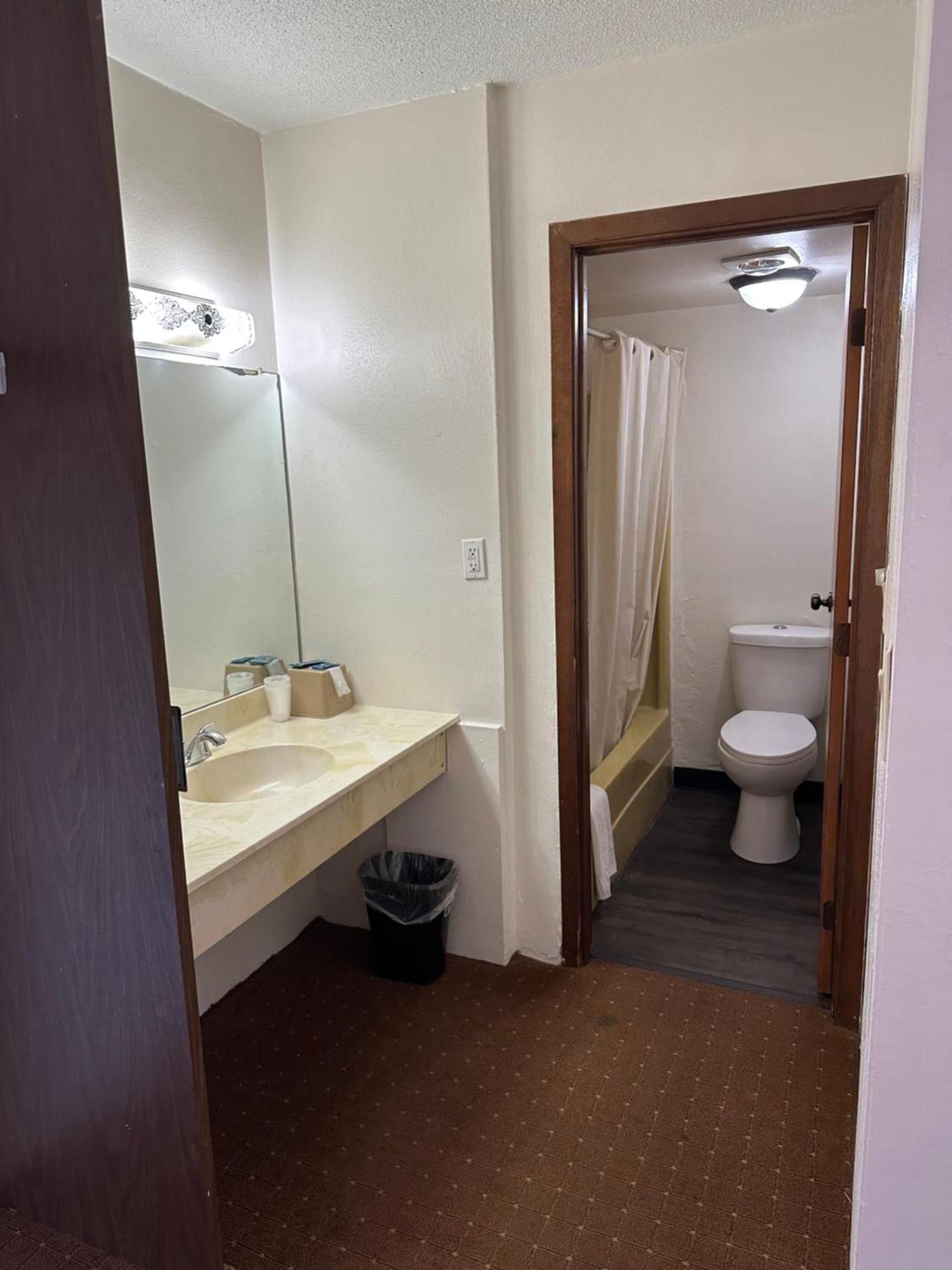 Budget Inn Motel photo 3