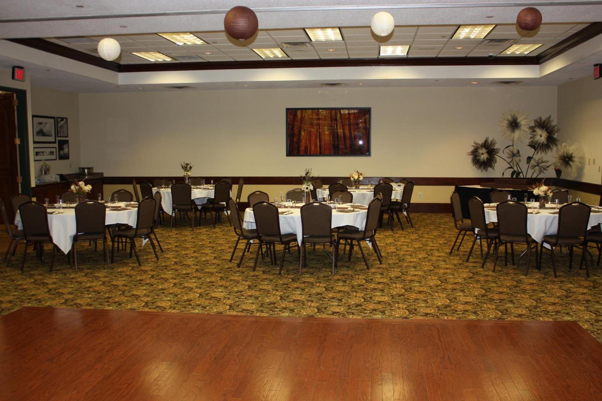 Country Inn & Suites by Radisson, Beckley, WV photo 49