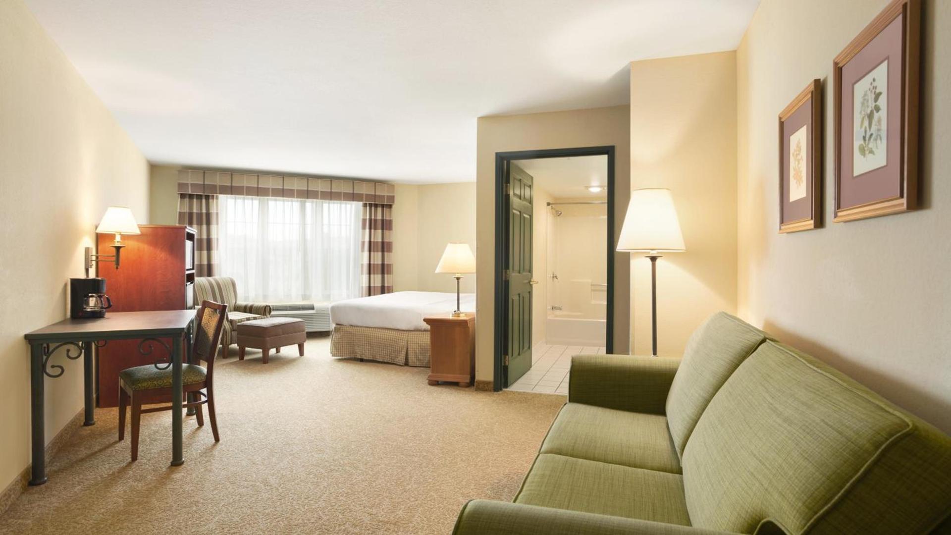 Country Inn & Suites by Radisson, Beckley, WV photo 39
