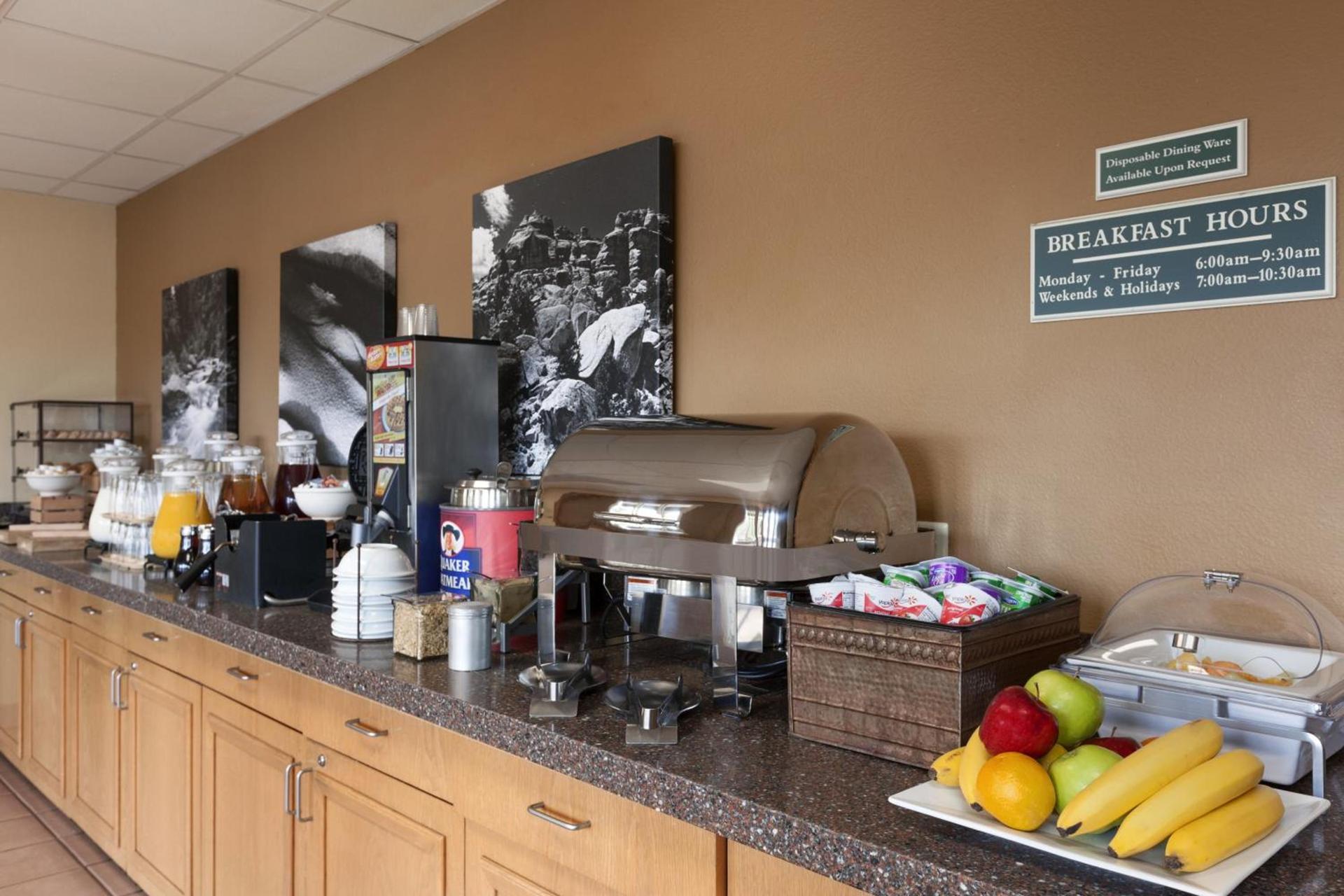 Country Inn & Suites by Radisson, Mesa, AZ photo 38