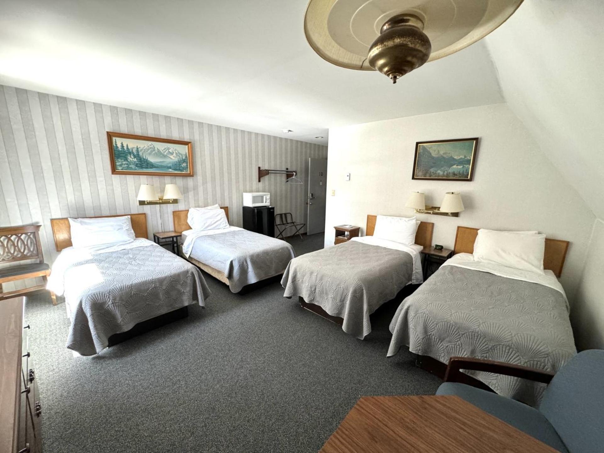 Lake Ontario Motel & Inn photo 24