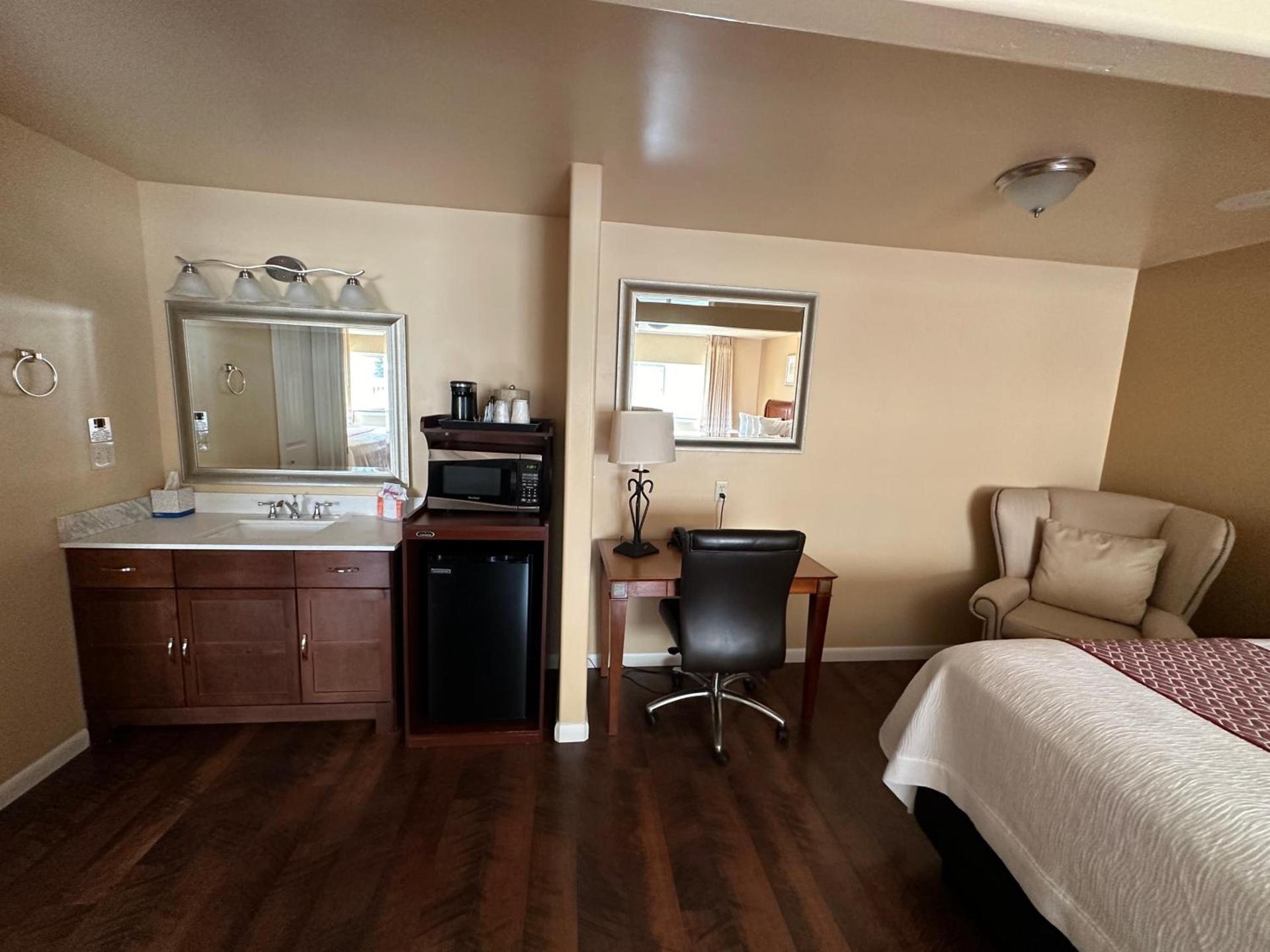 Abram Inn & Suites photo 31