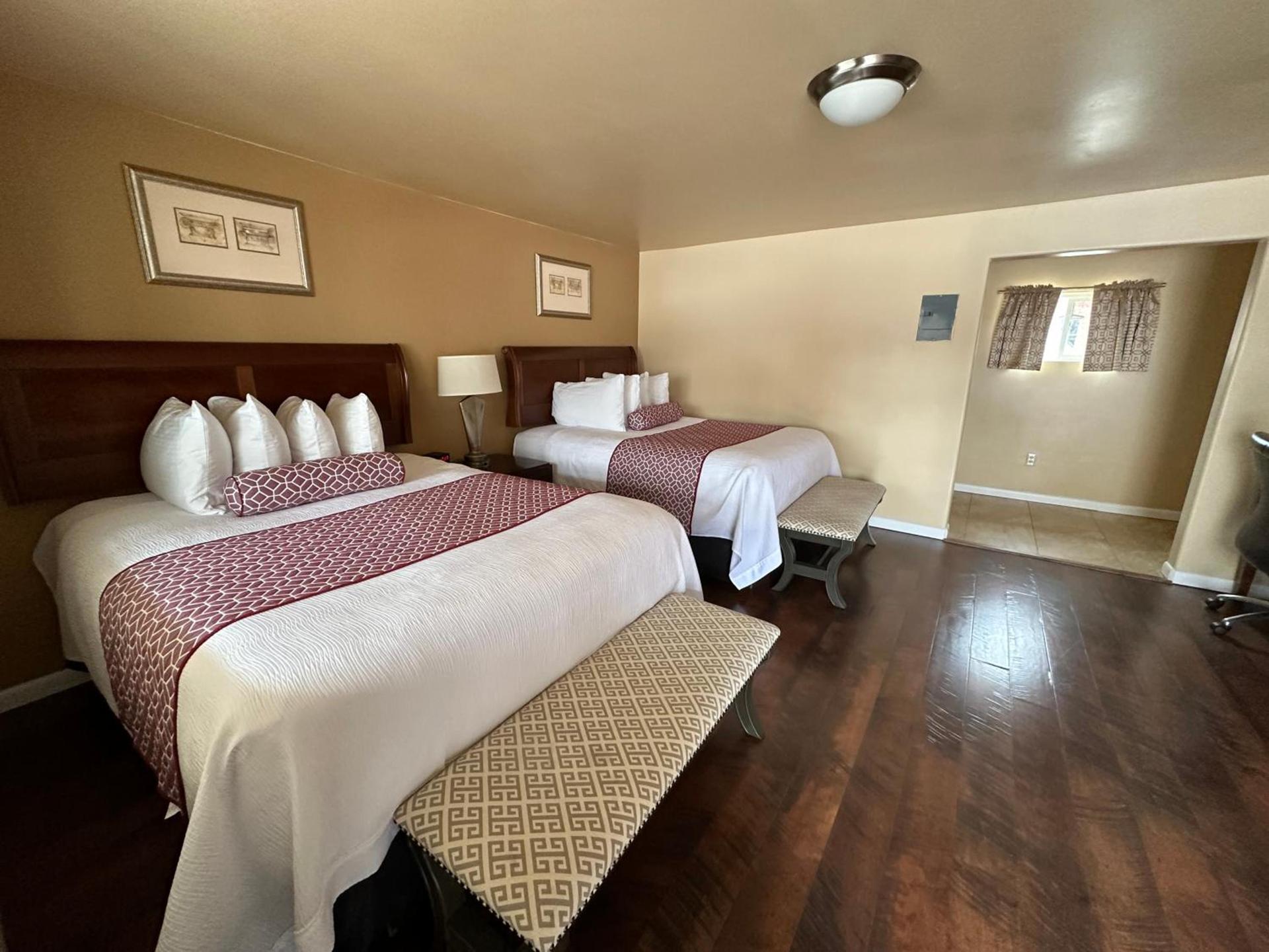 Abram Inn & Suites photo 40