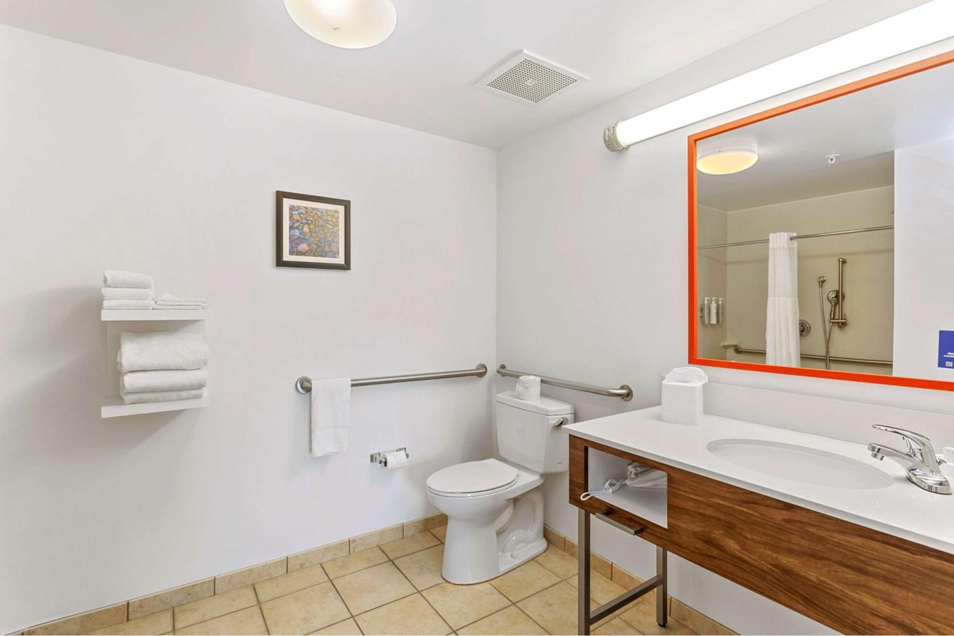 Hampton Inn & Suites Orlando-Apopka photo 50