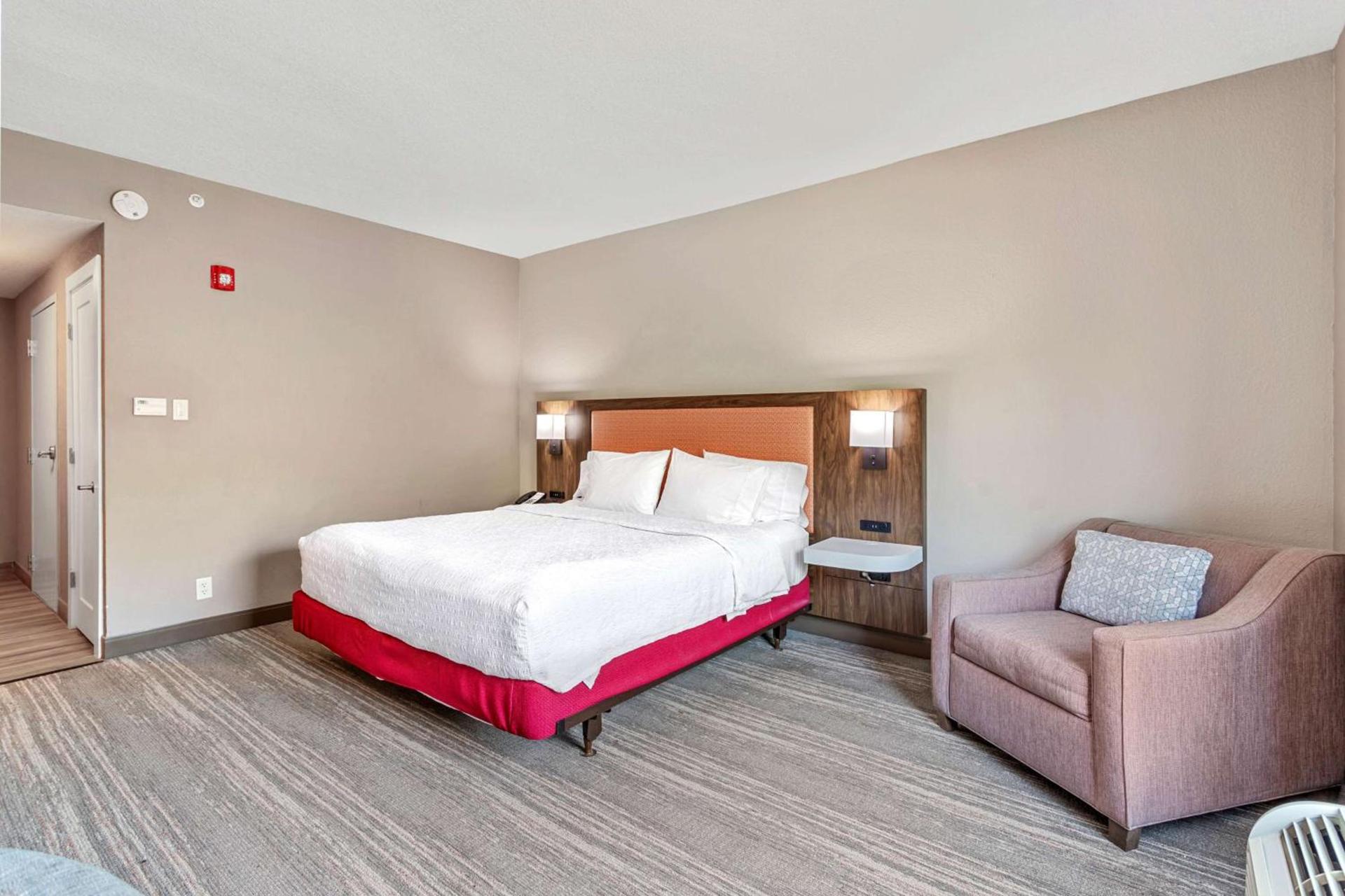 Hampton Inn & Suites Orlando-Apopka photo 46