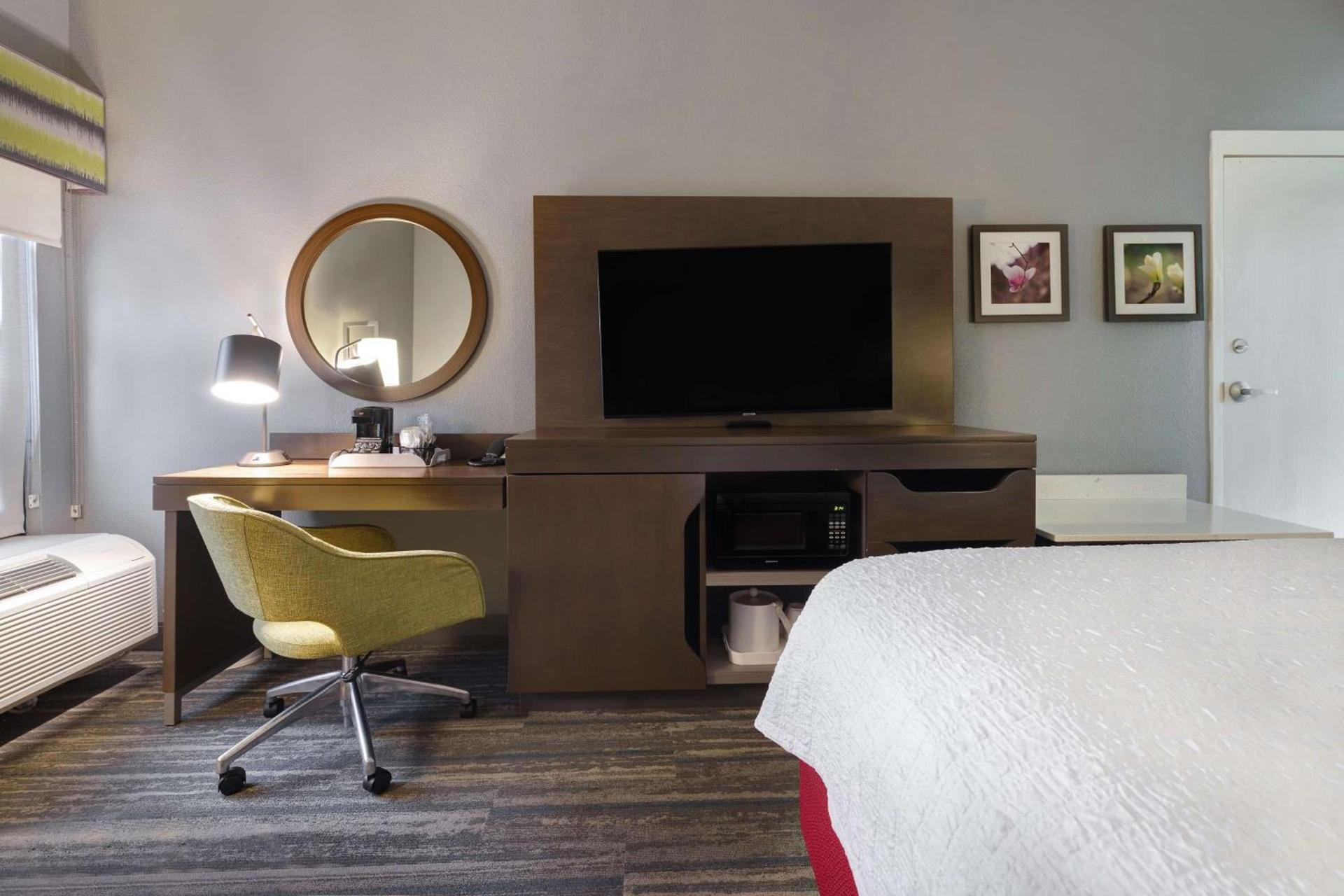 Hampton Inn Natchitoches photo 35