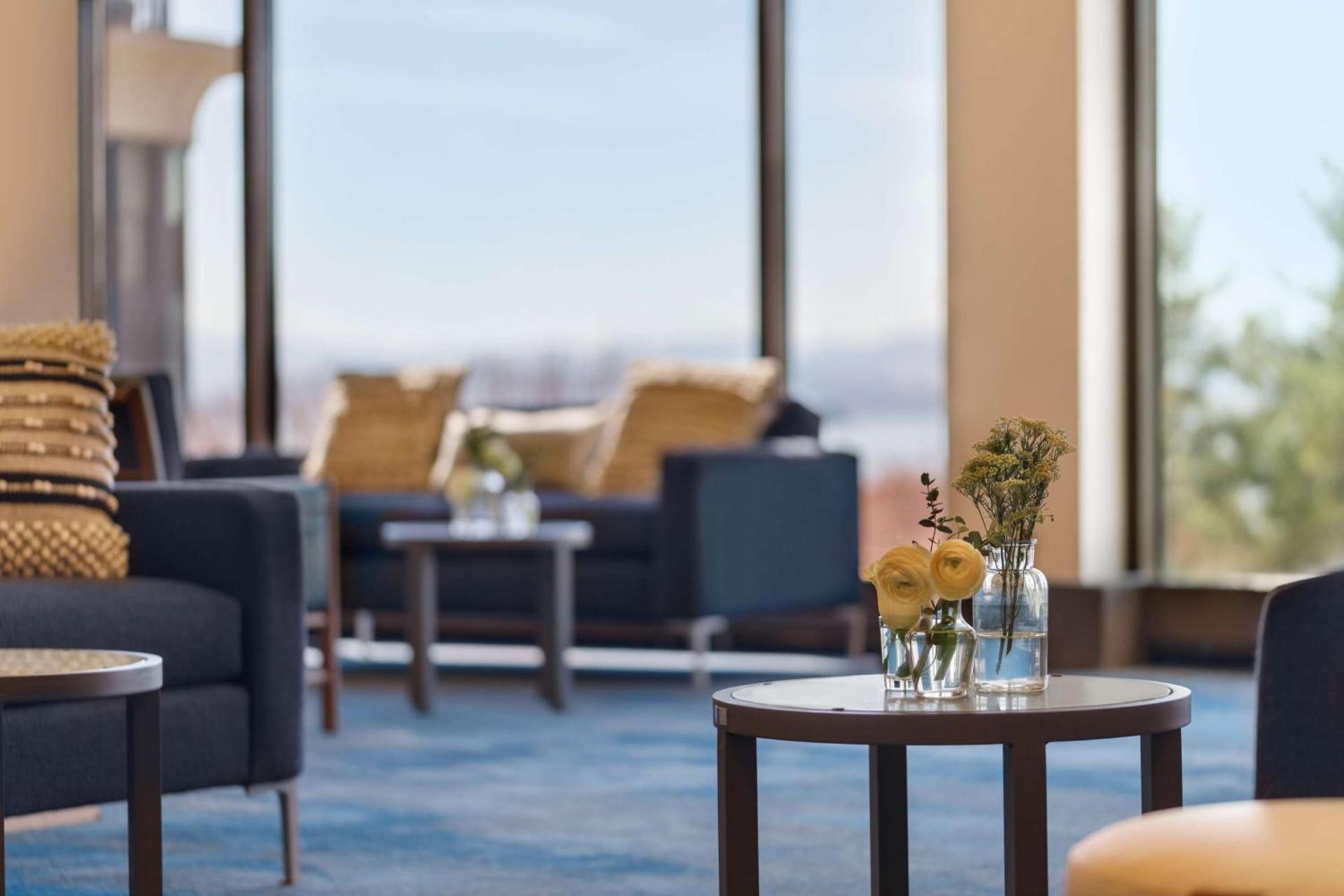 Hotel Champlain Burlington, Curio Collection by Hilton photo 10