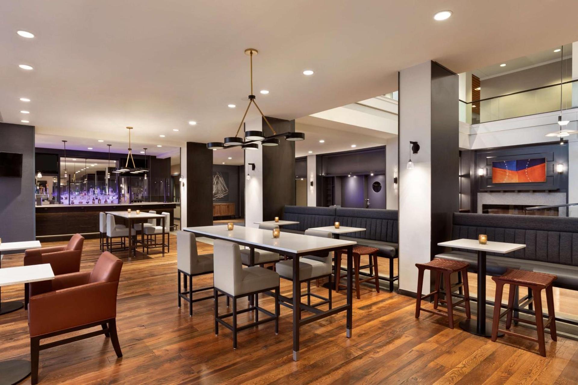 Hotel Champlain Burlington, Curio Collection by Hilton photo 15