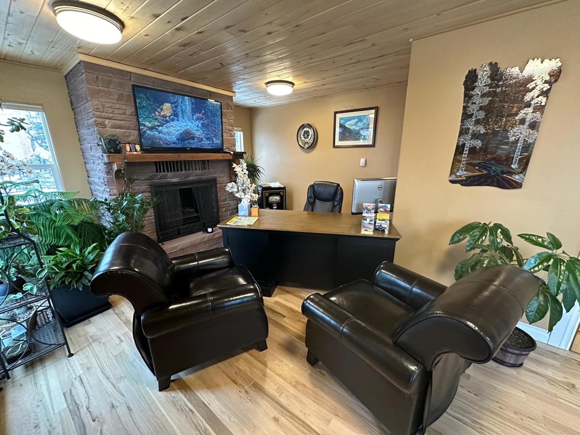 Abram Inn & Suites photo 41