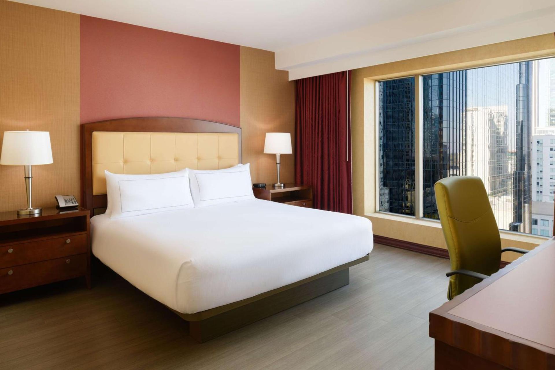 Hilton Charlotte Uptown photo 20