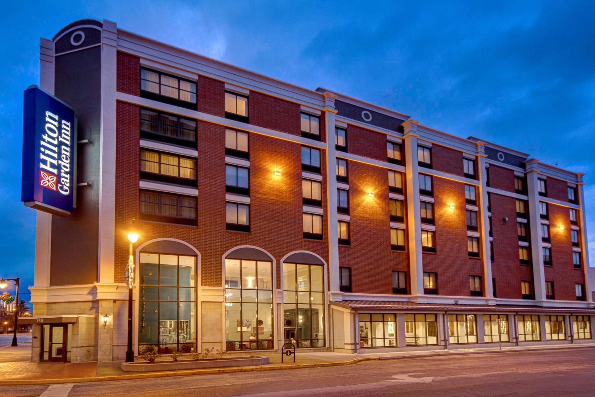 Hilton Garden Inn Terre Haute photo 1