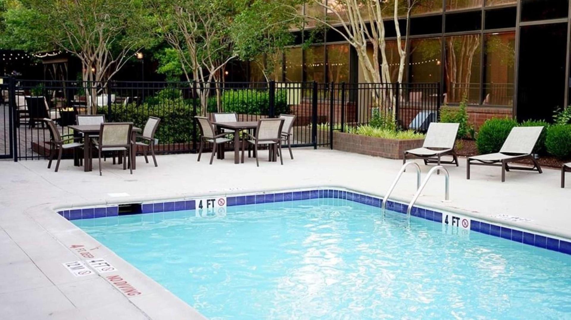 Hilton Greenville photo 4