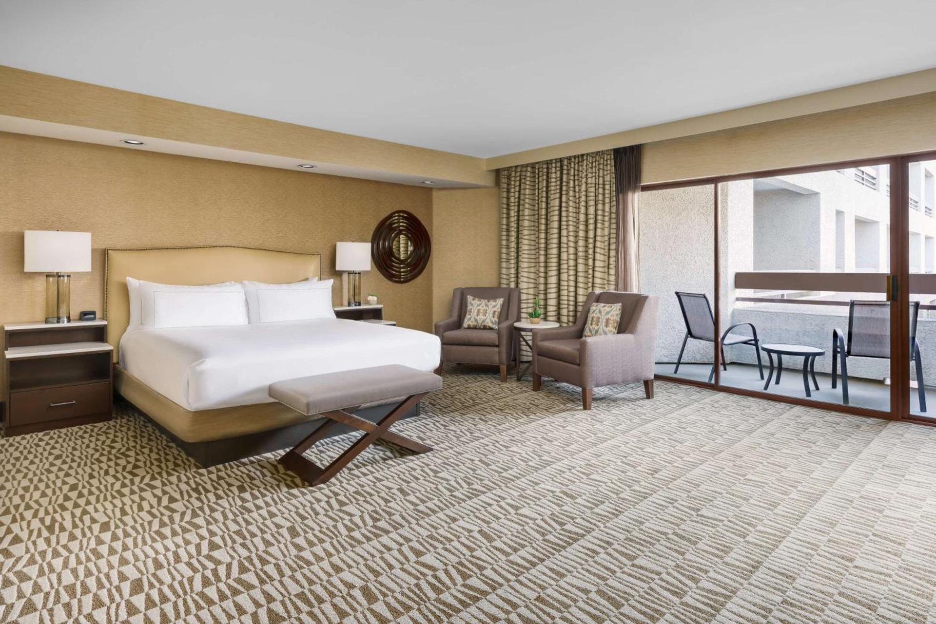 Hilton Phoenix Airport photo 35