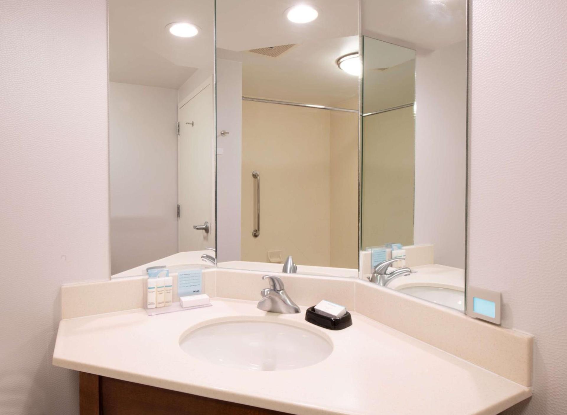 Hampton Inn & Suites Rochester/Victor photo 38