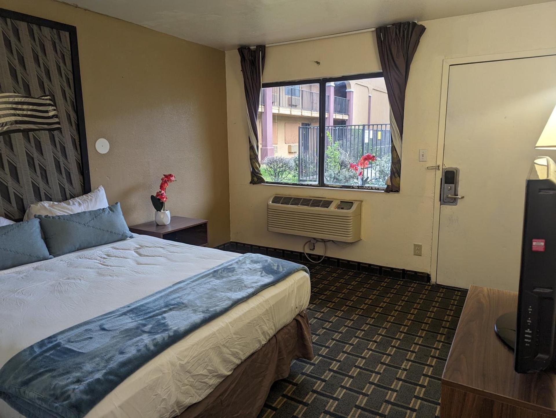 Southern Comfort Hotel photo 21