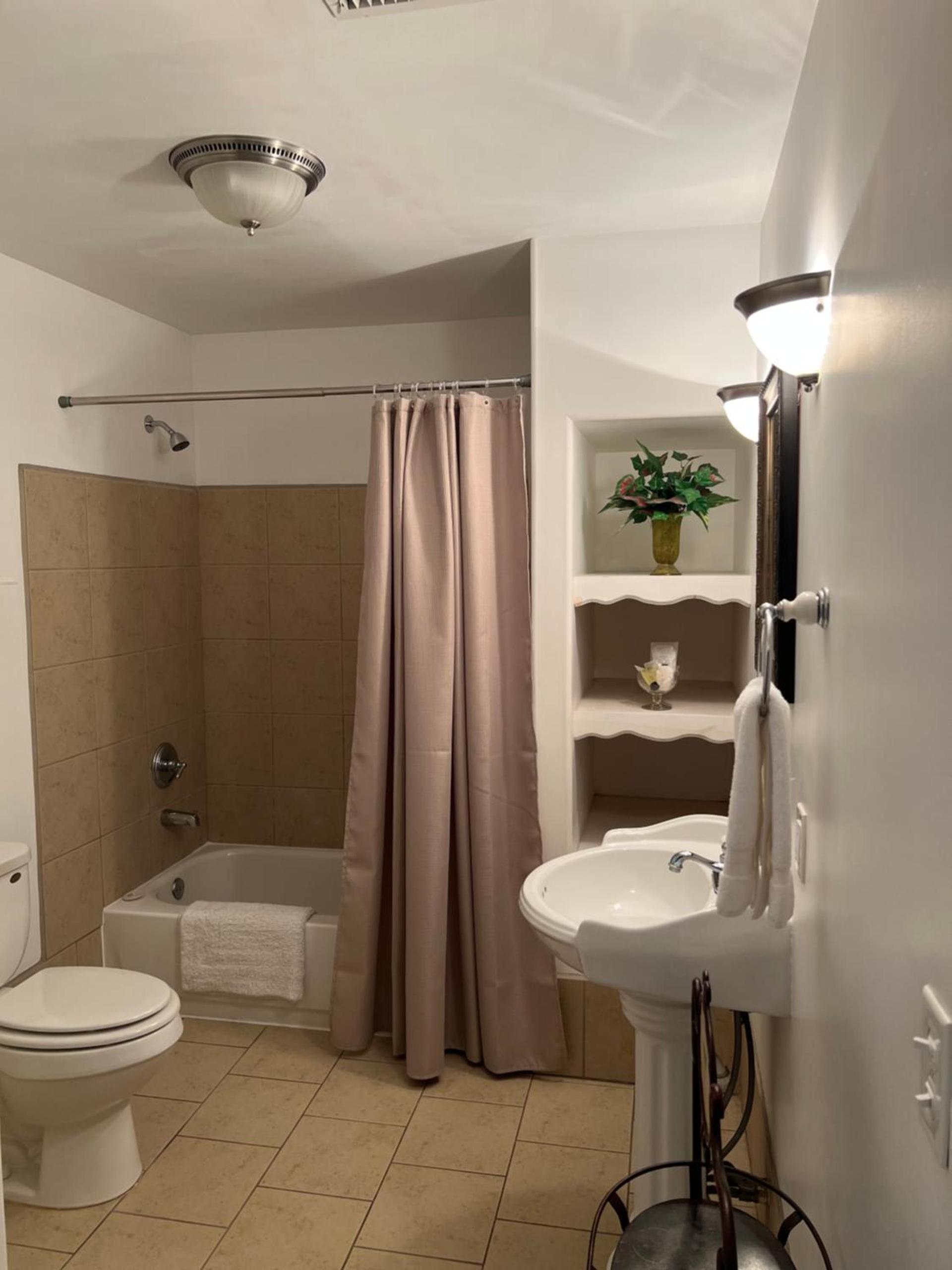 Eagles Nest Inn photo 5