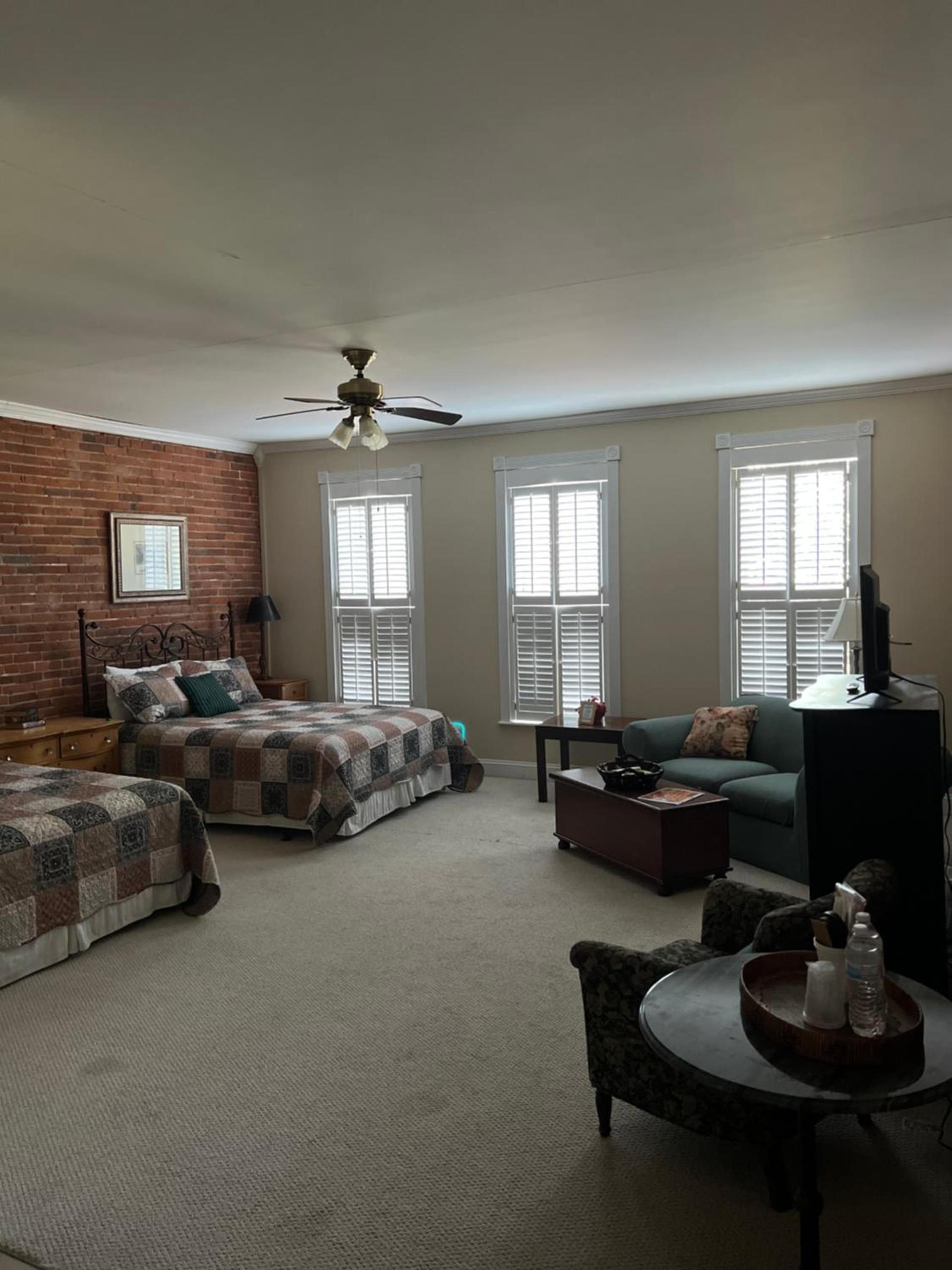 Eagles Nest Inn photo 6