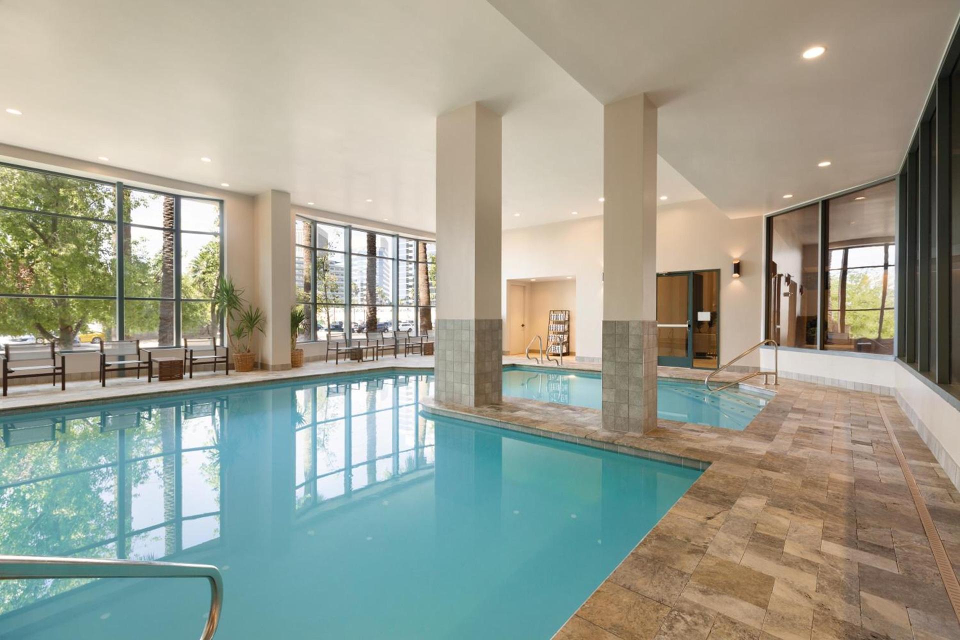 Embassy Suites by Hilton Phoenix Downtown North photo 78