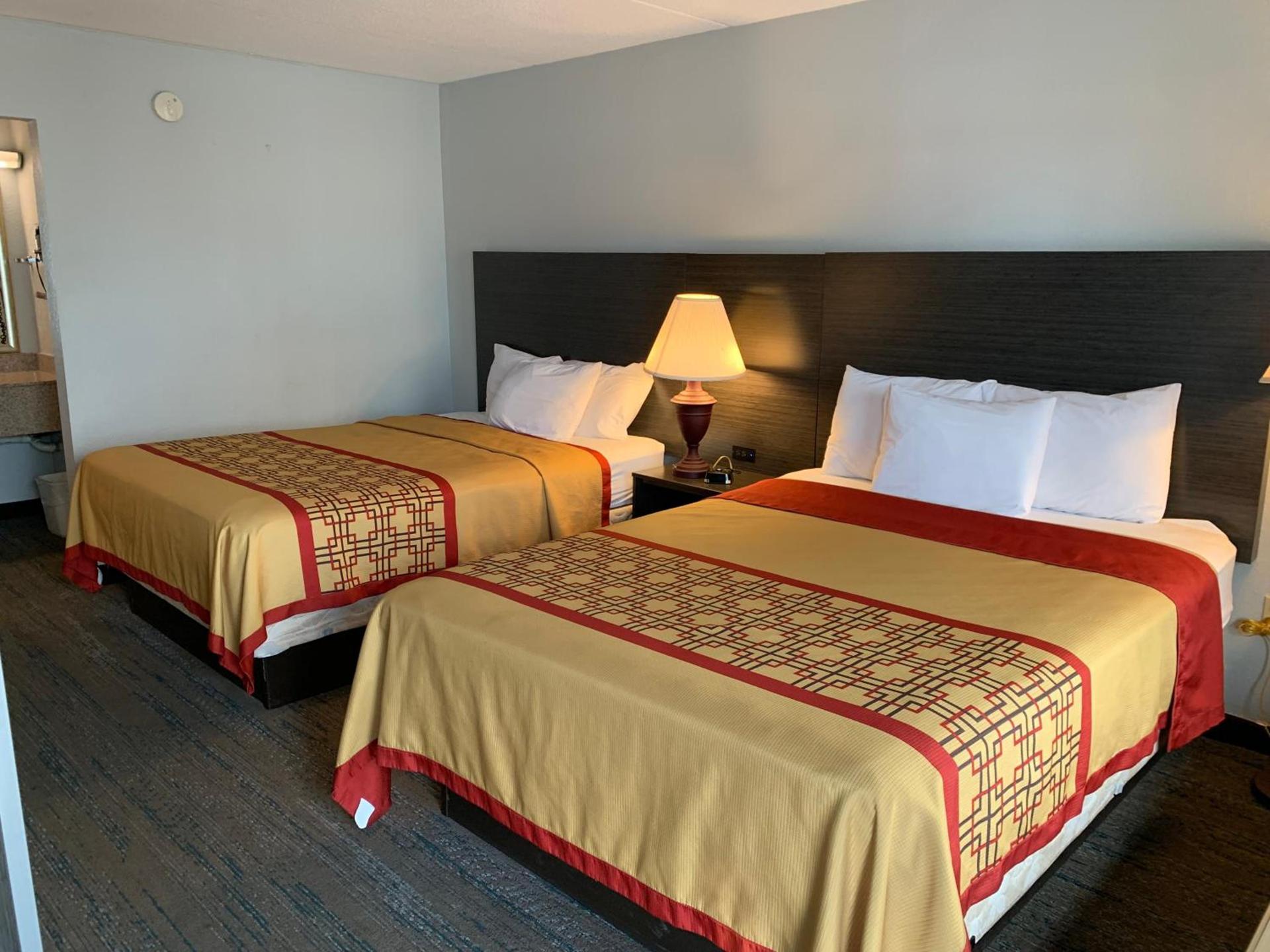 Pigeon Forge Parkway Inn photo 59