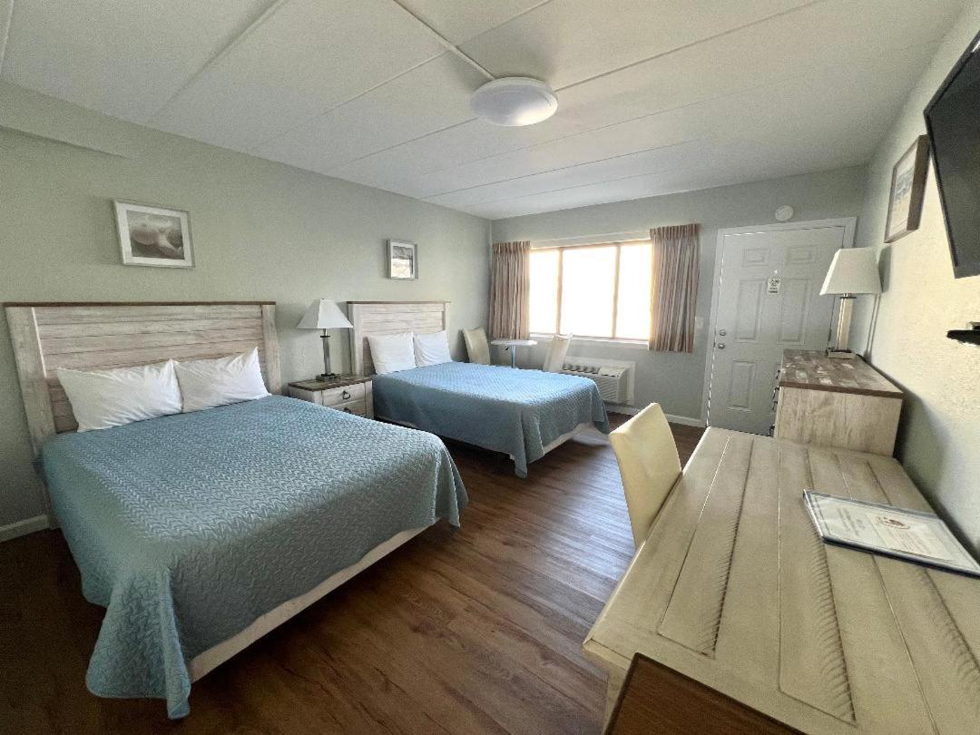 Sand Pebble Motor Lodge photo 19