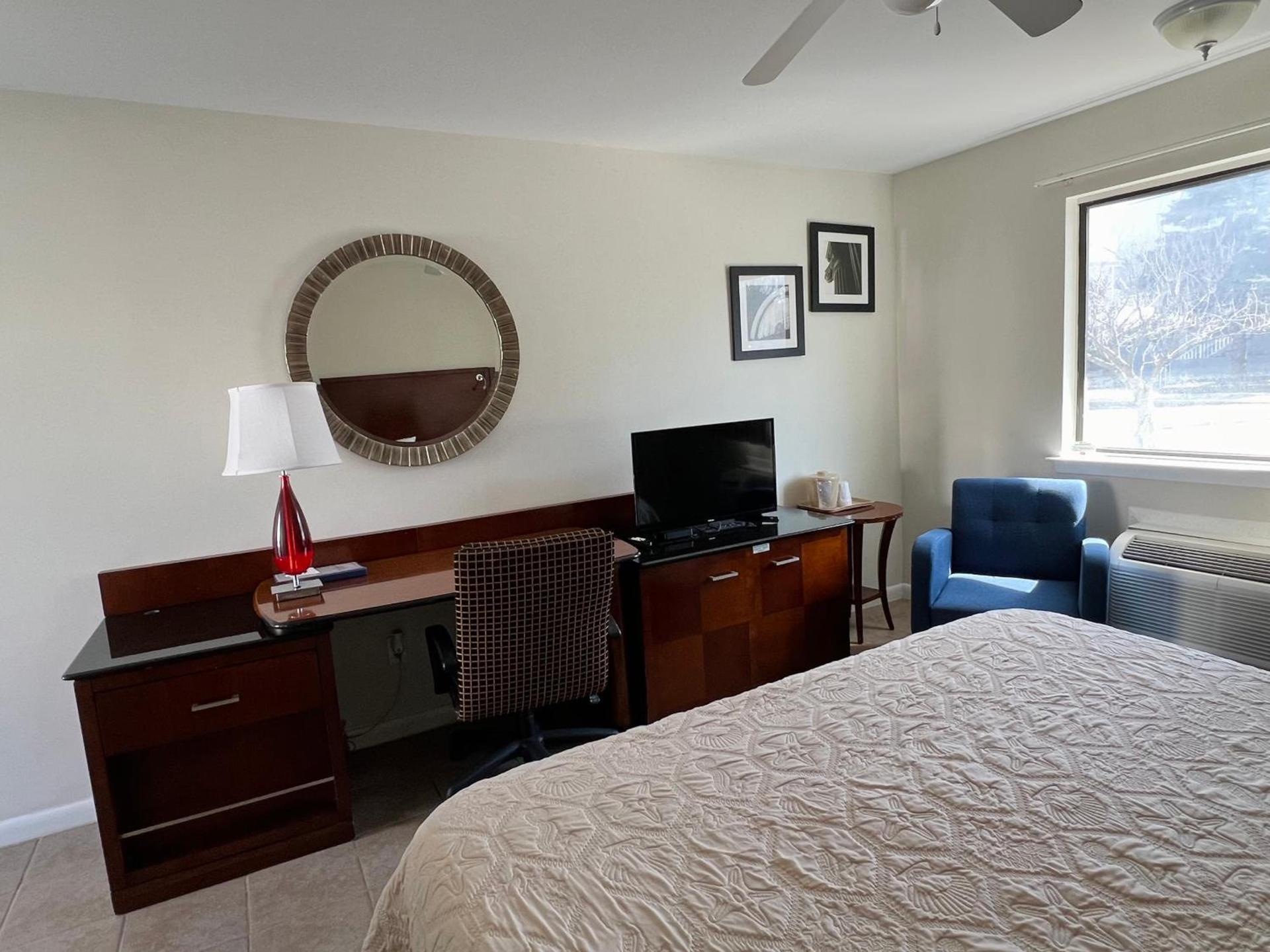 Sand Pebble Motor Lodge photo 26