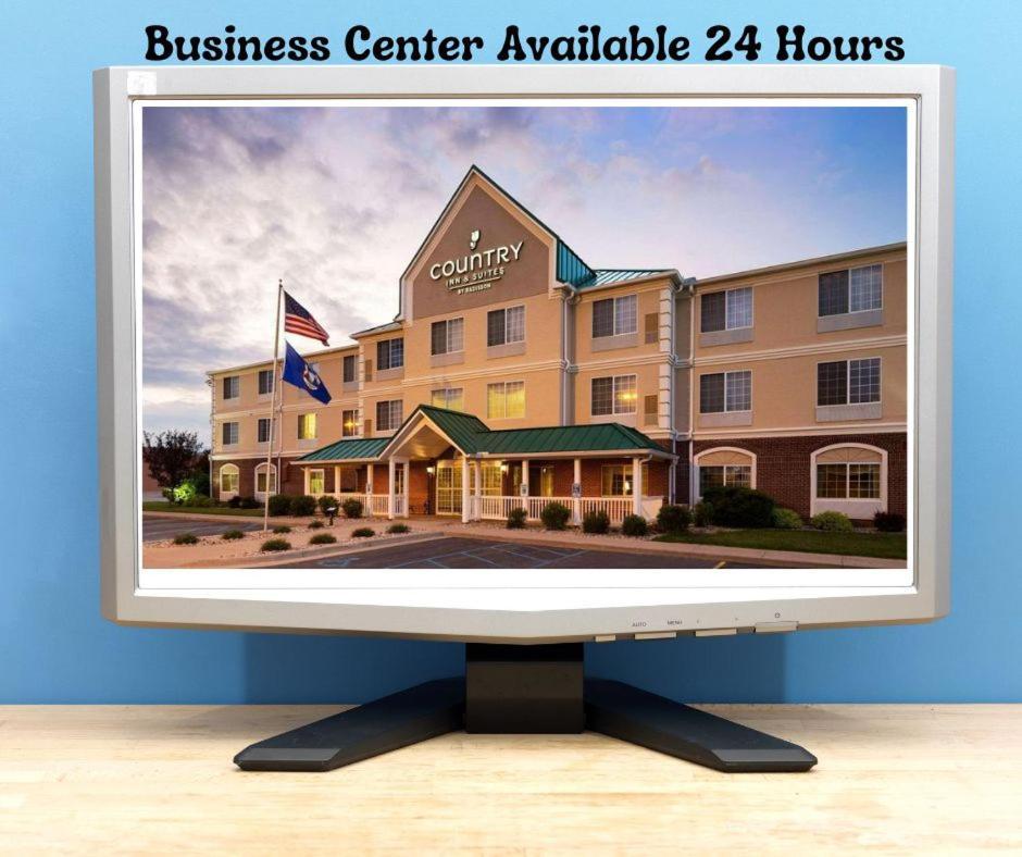 Country Inn & Suites by Radisson, Big Rapids, MI photo 27