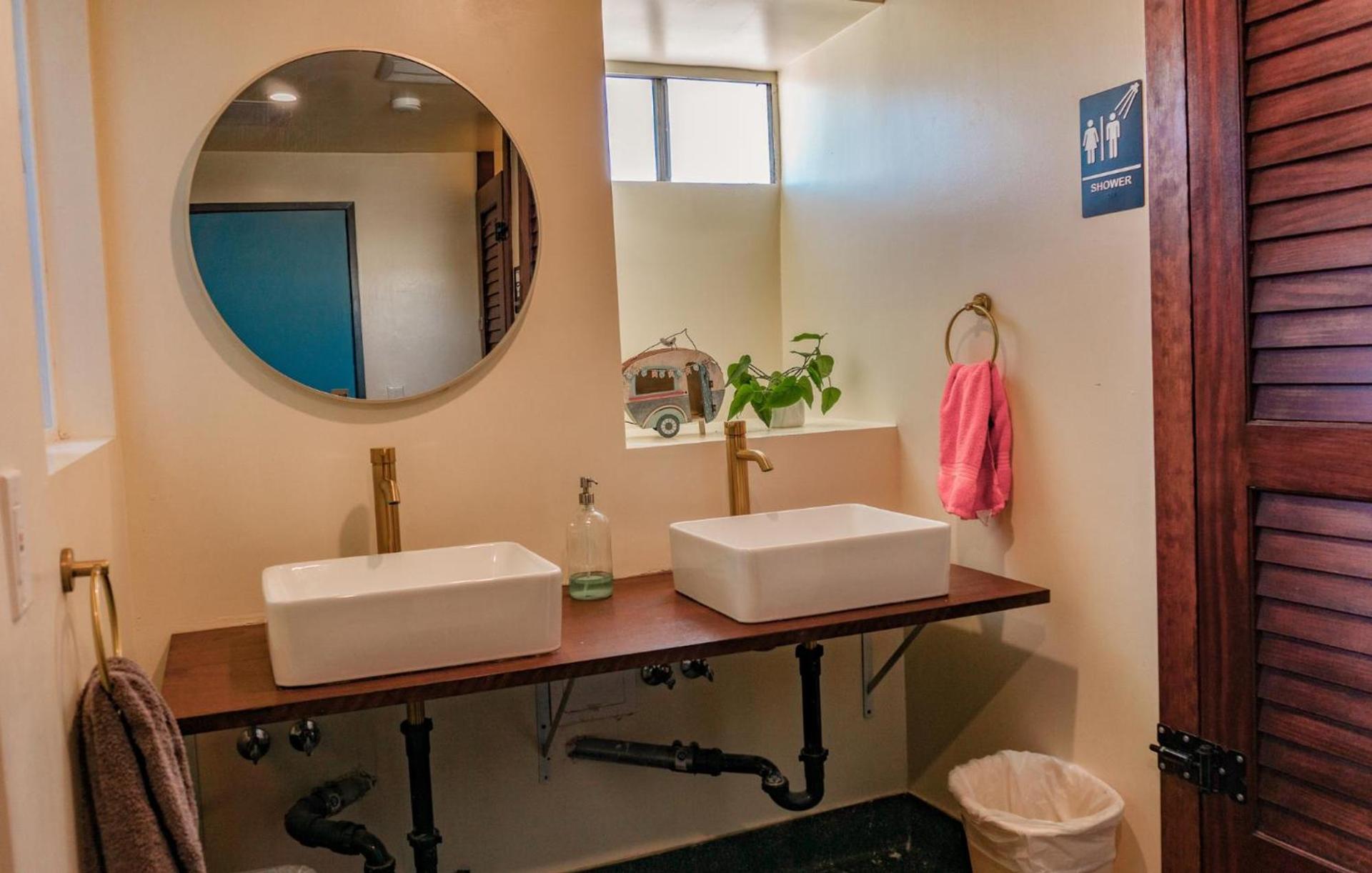 ITH Hermosa Beach Surf Hostel LAX photo 11