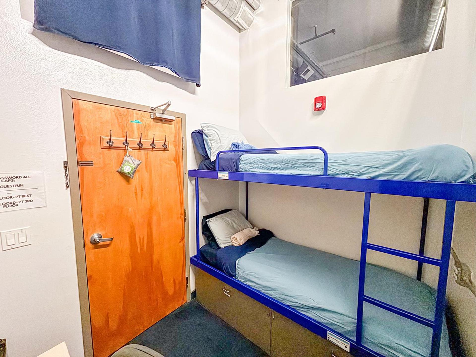 ITH San Francisco Pacific Tradewinds Backpacker Hostel photo 73