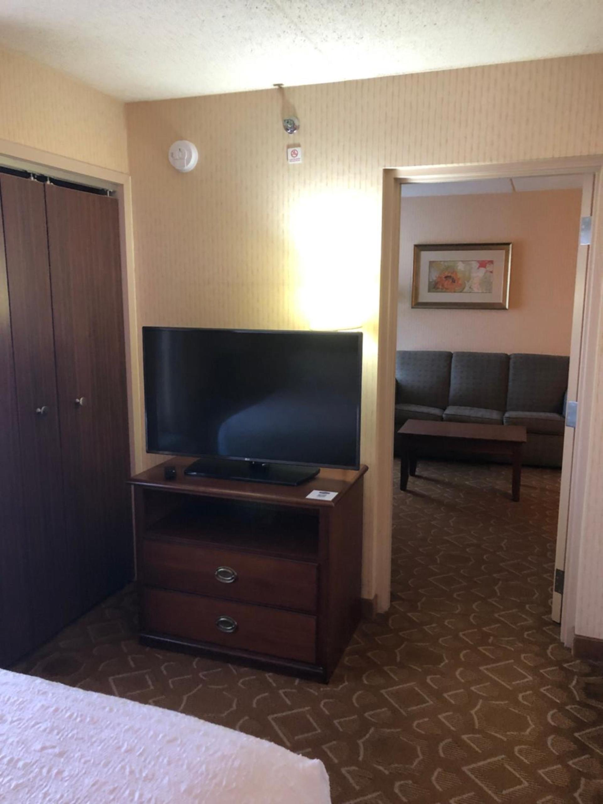Hampton Inn - York photo 36
