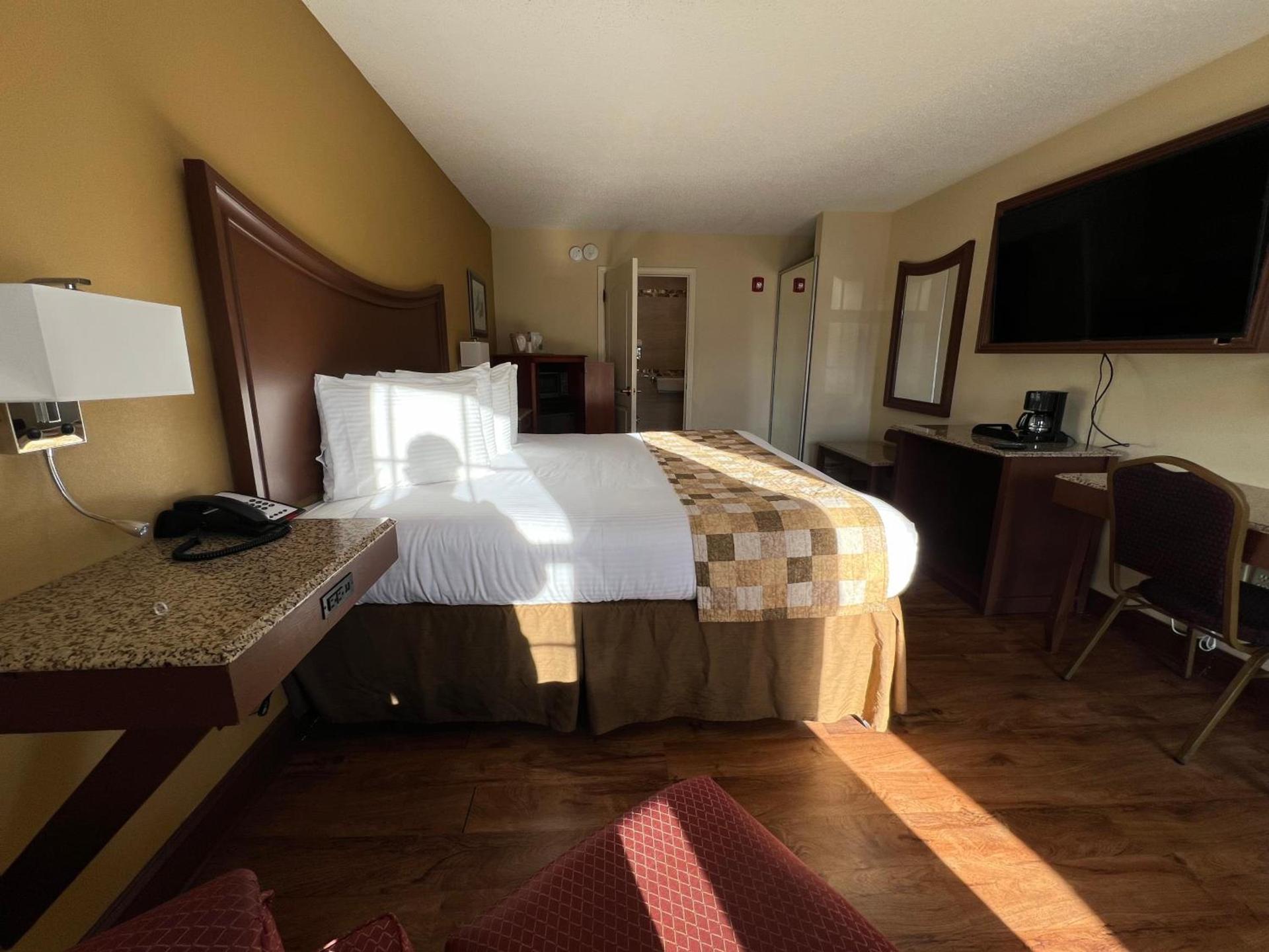 Atkinson Inn & Suites photo 3