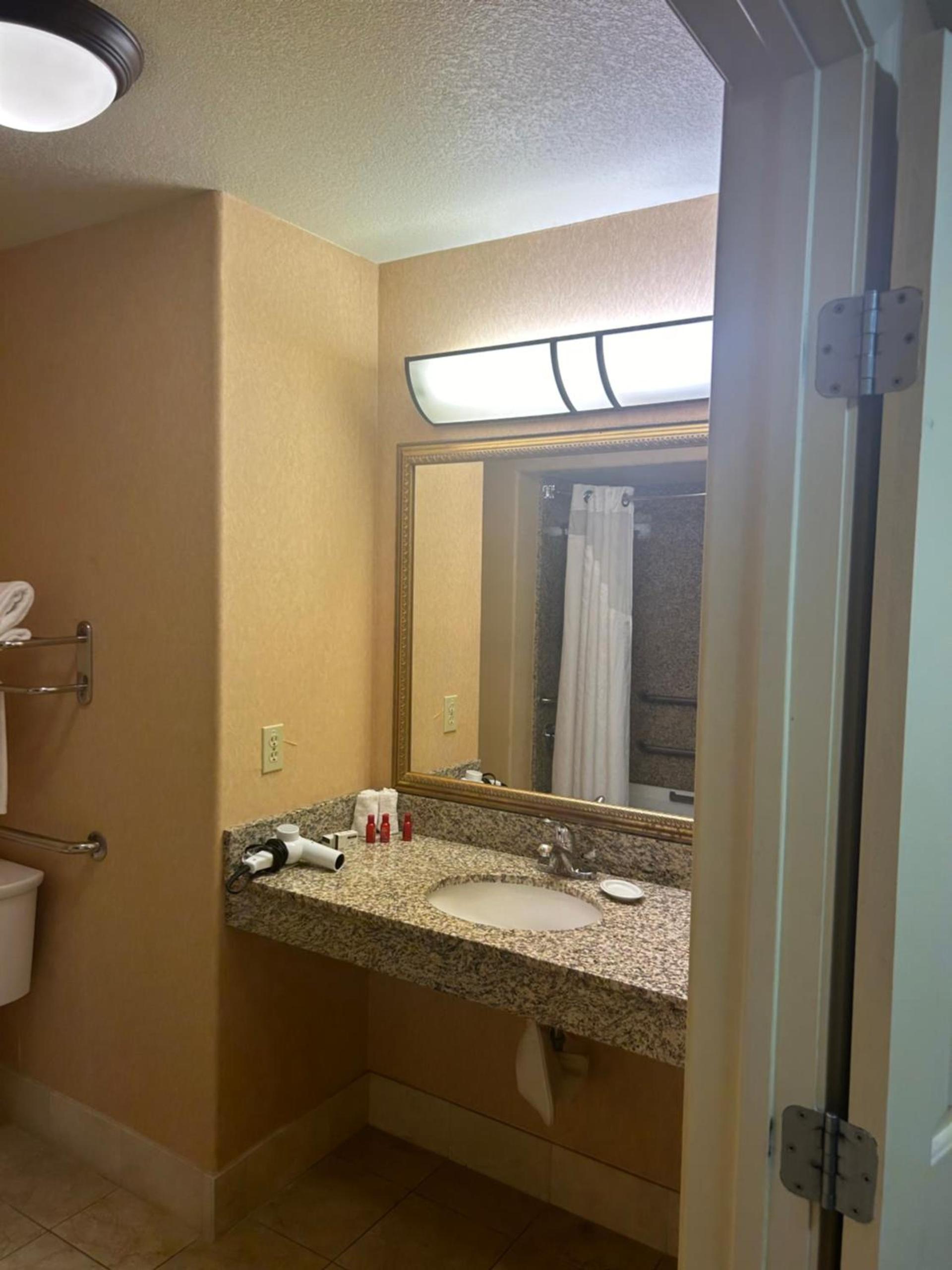 Holiday Inn Express Las Vegas-Nellis by IHG photo 3