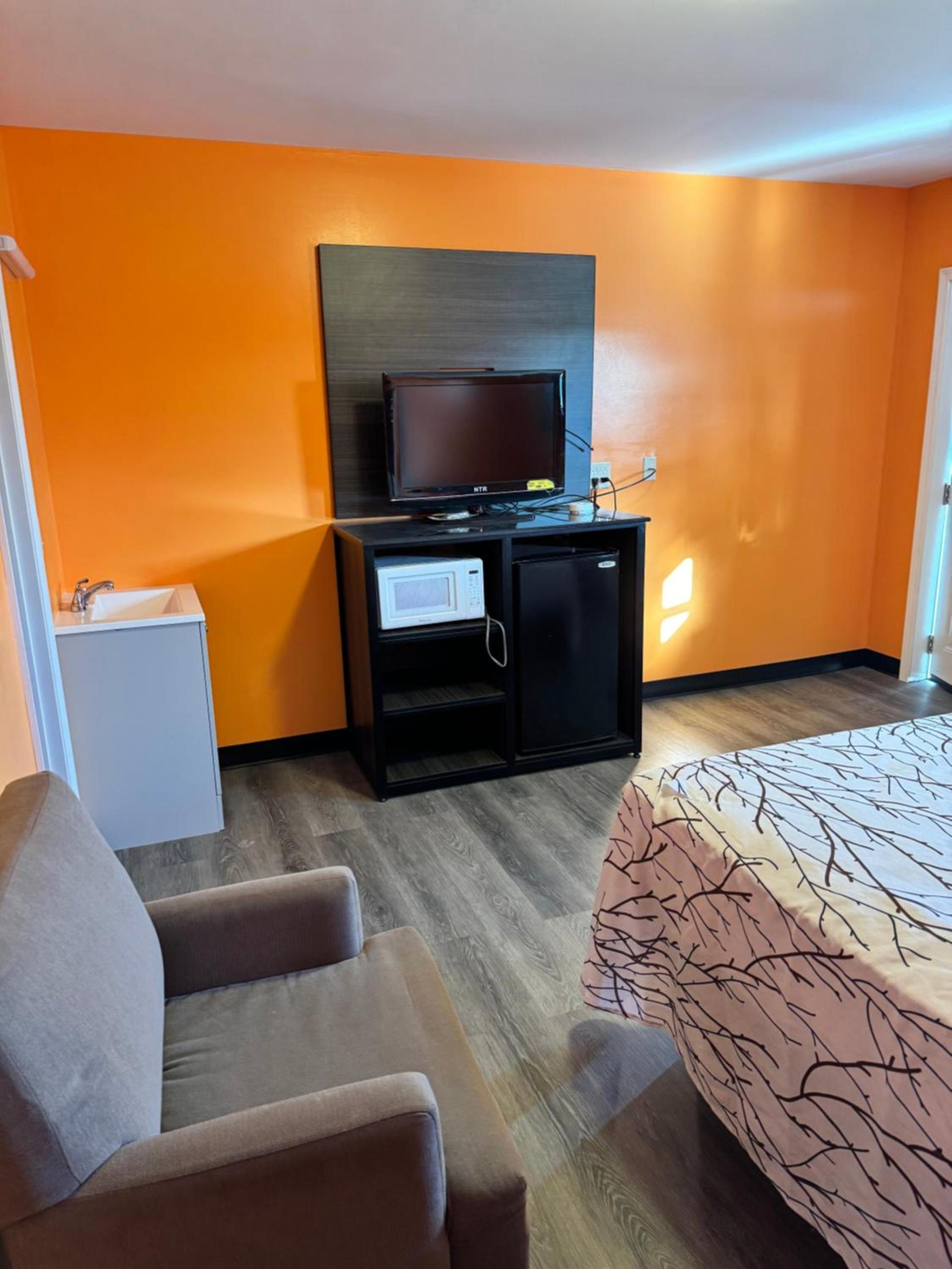 Budget Inn Decatur Priceville photo 5