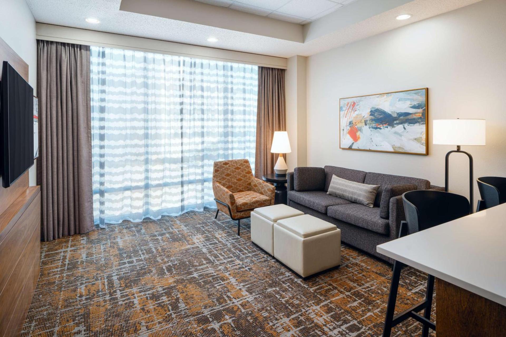 Embassy Suites Huntsville photo 32