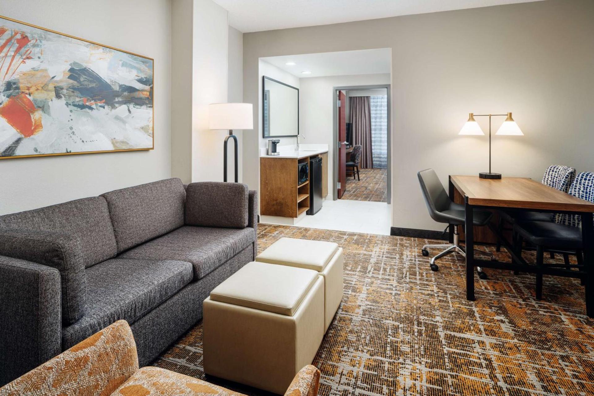 Embassy Suites Huntsville photo 35