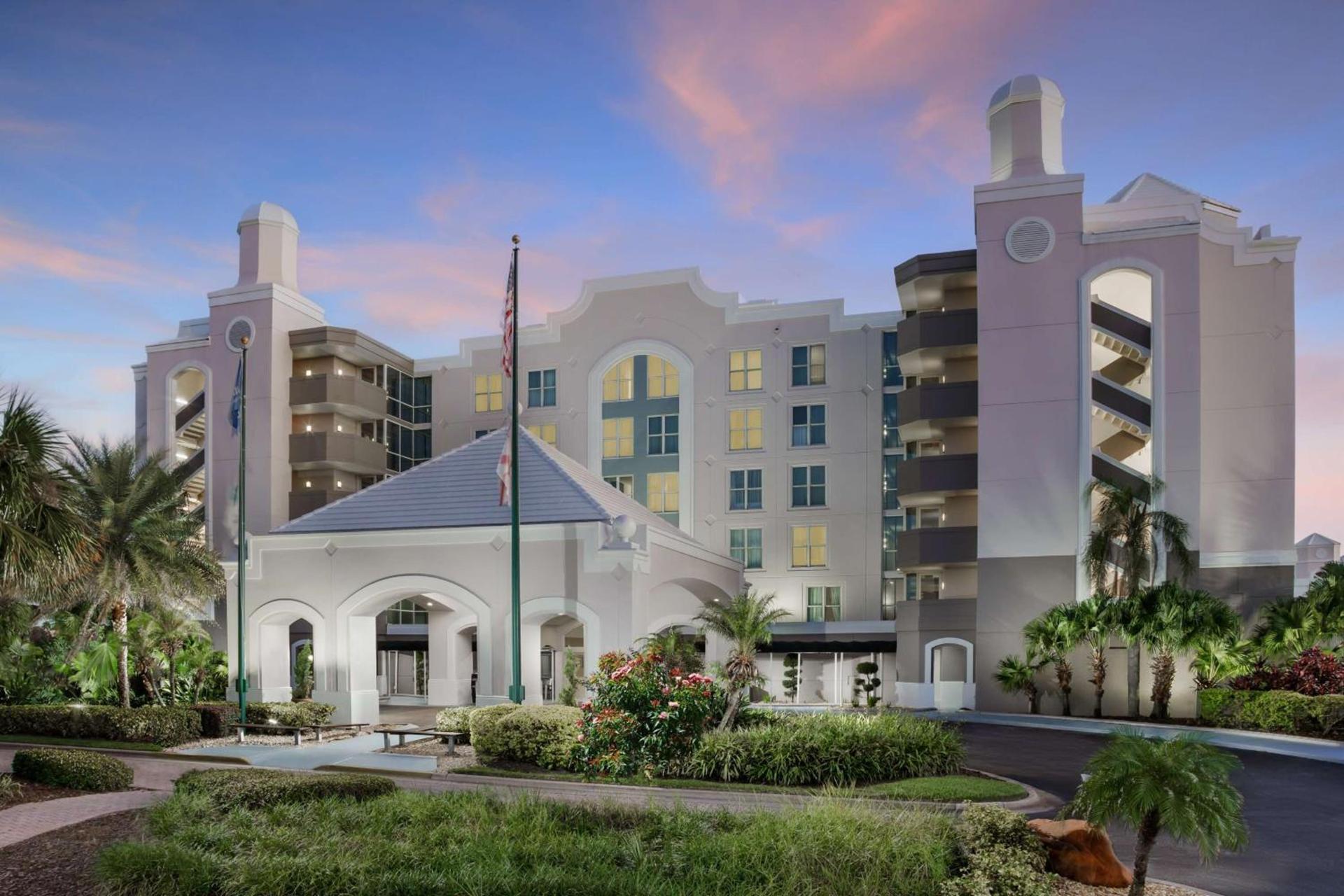 Embassy Suites by Hilton Orlando Lake Buena Vista Resort photo 1