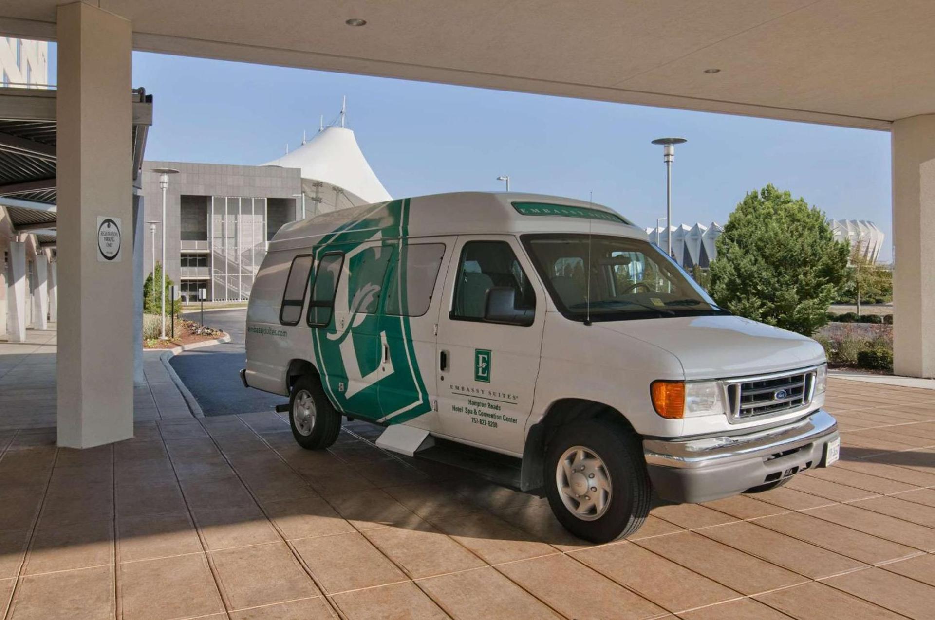 Embassy Suites by Hilton Hampton Convention Center photo 3