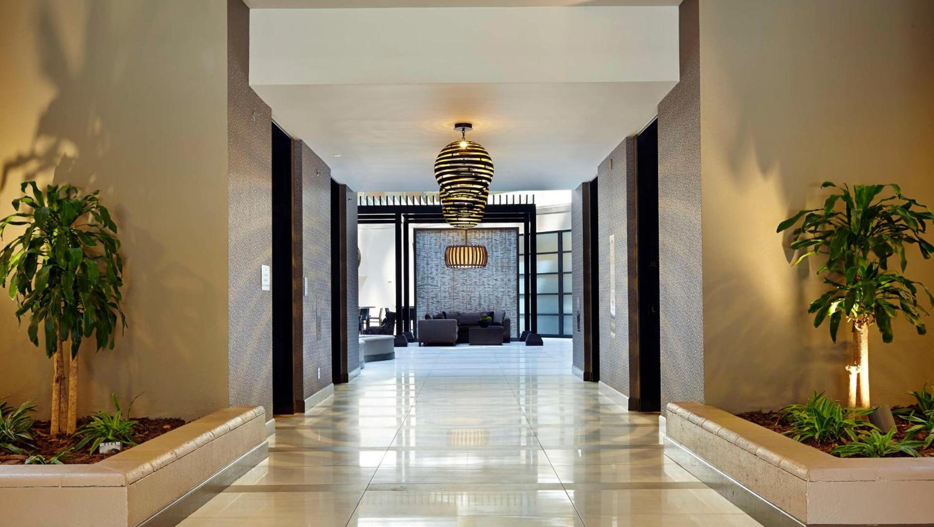 Embassy Suites by Hilton Crystal City National Airport photo 7