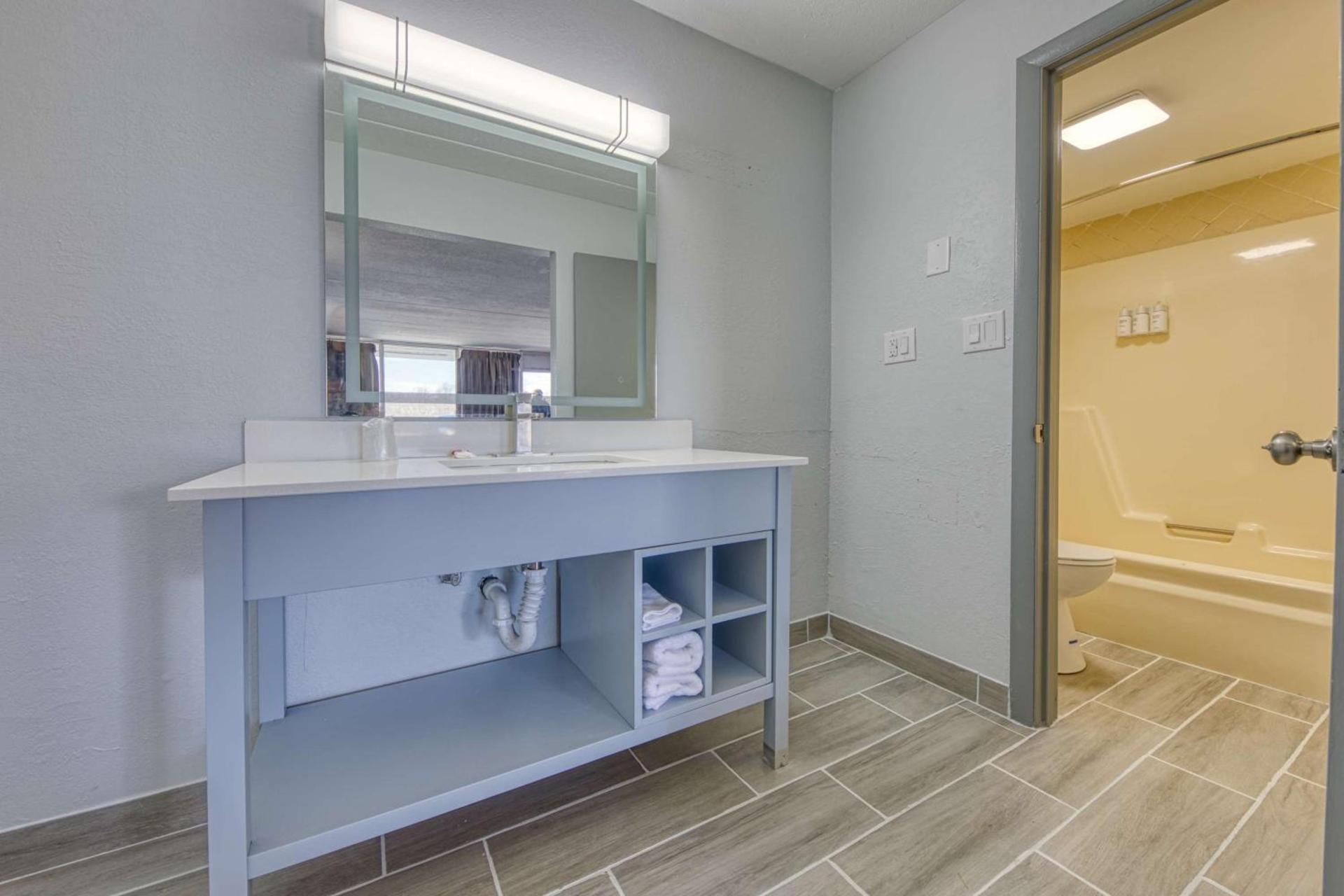 Americas Best Value Inn Stearns, KY photo 2