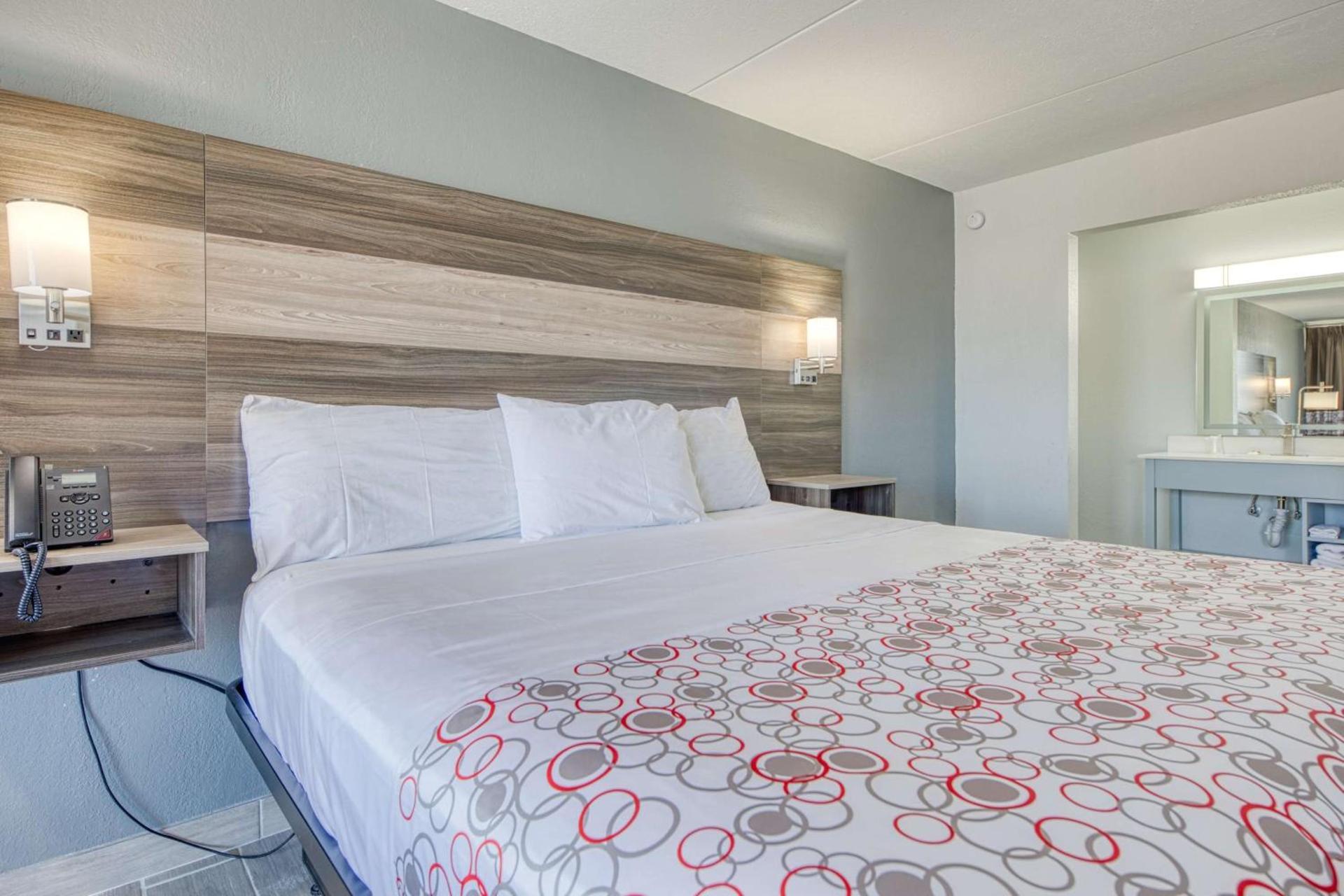 Americas Best Value Inn Stearns, KY photo 9