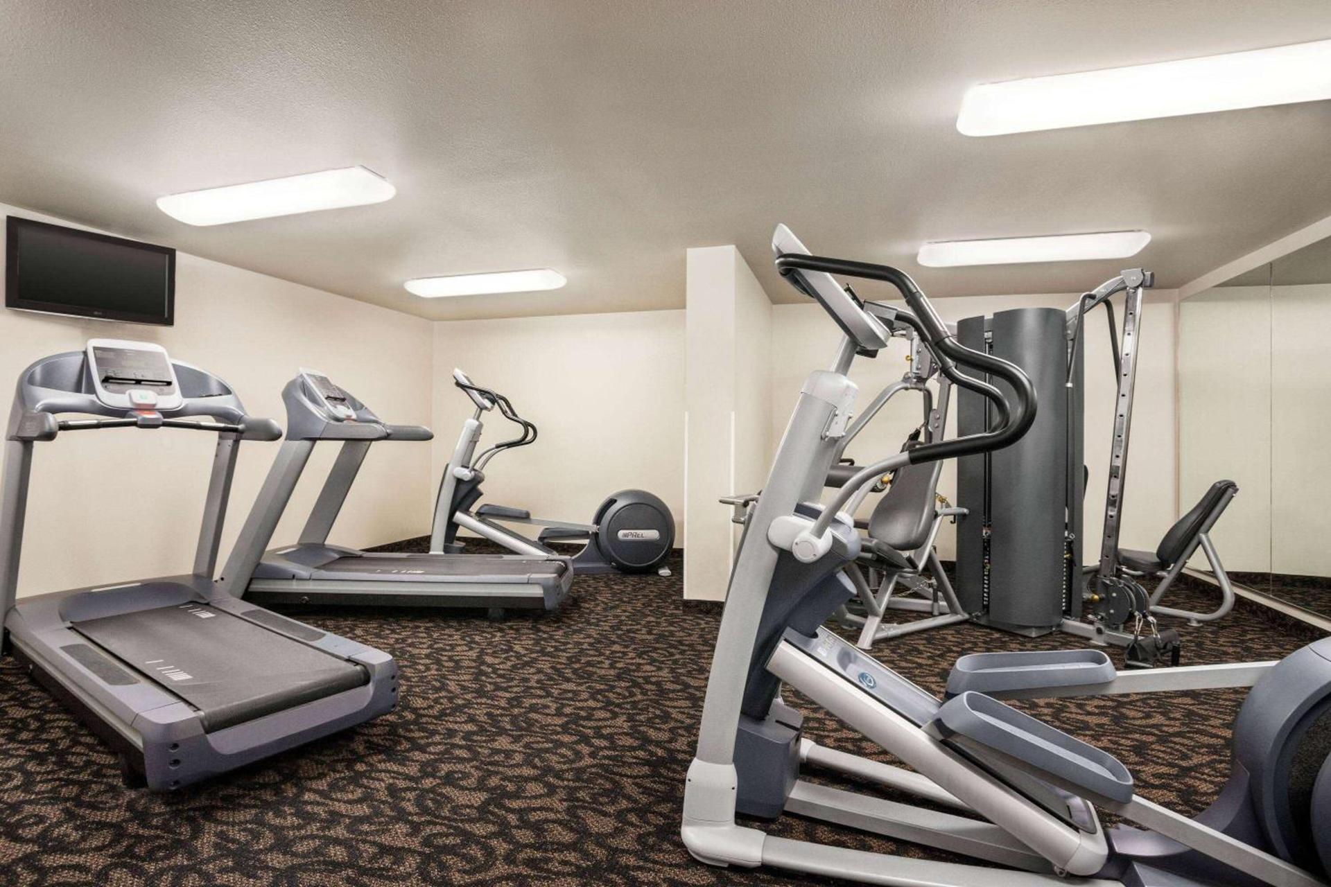 Travelodge by Wyndham McAlester photo 4
