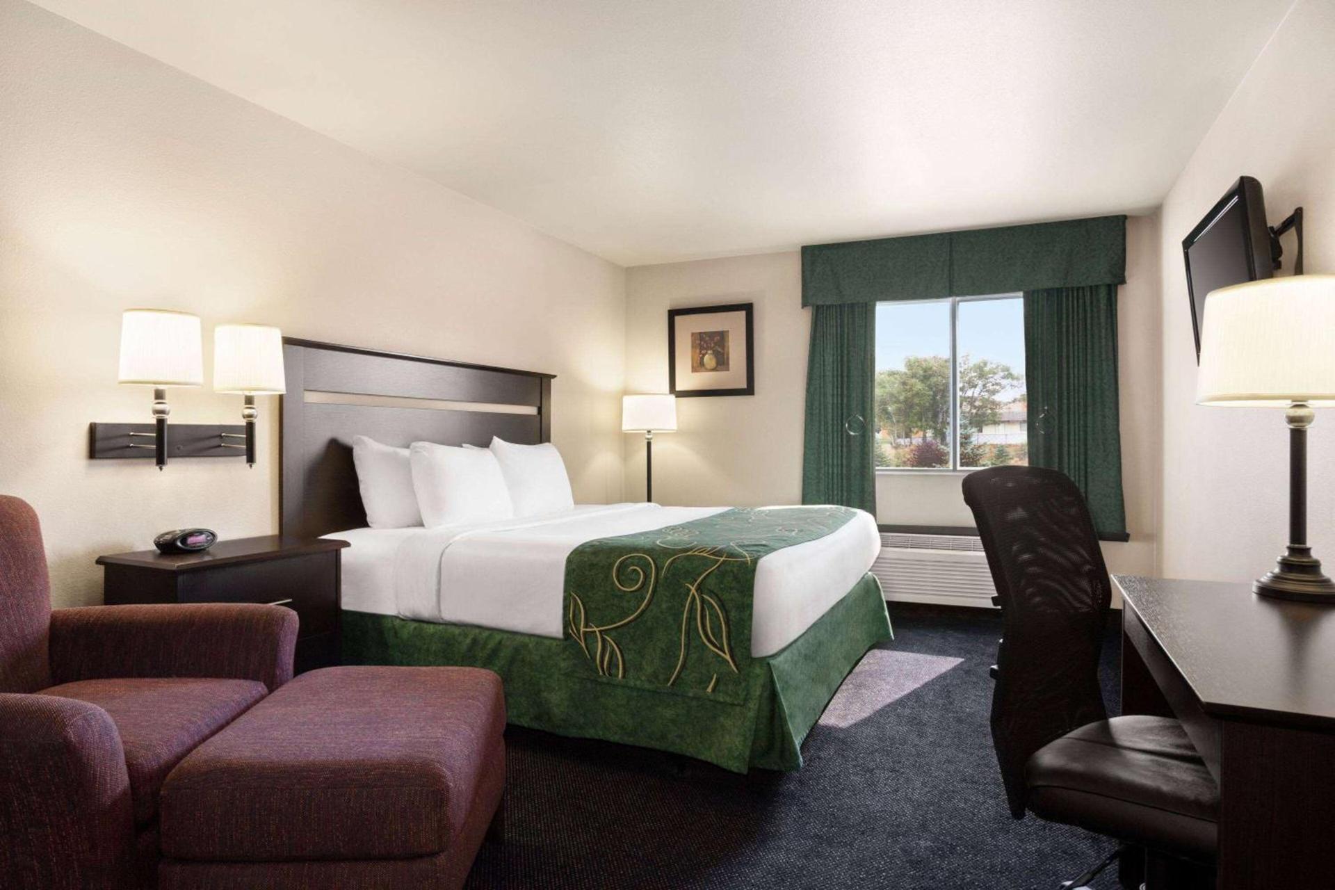 Travelodge by Wyndham McAlester photo 8